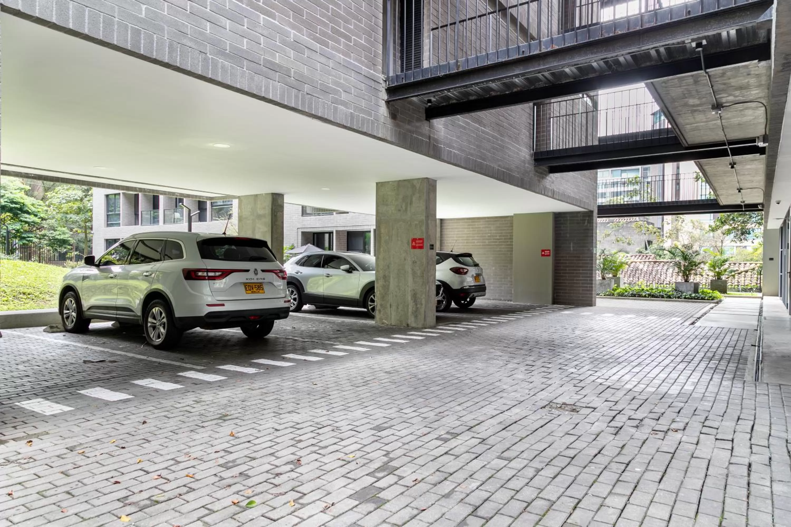 Parking in Loma Verde Aparthotel