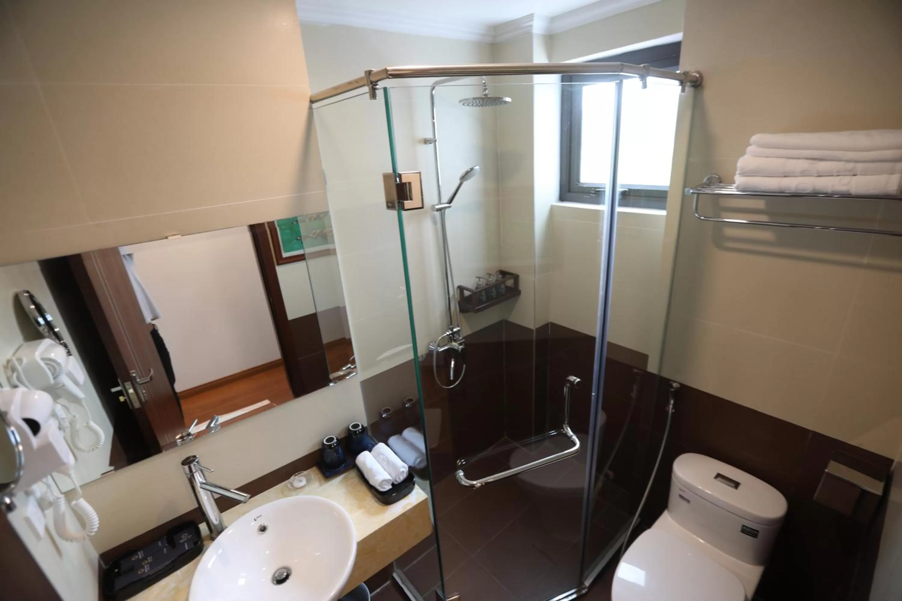 Toilet, Bathroom in Liberty Hall Tam Coc Hotel & Villa