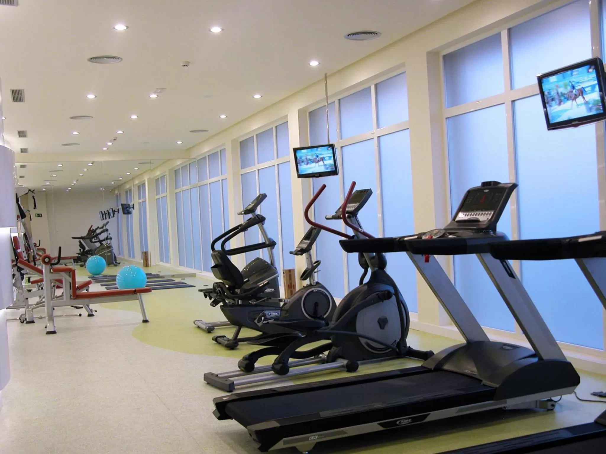Fitness centre/facilities in Hotel Beatriz Albacete & SPA