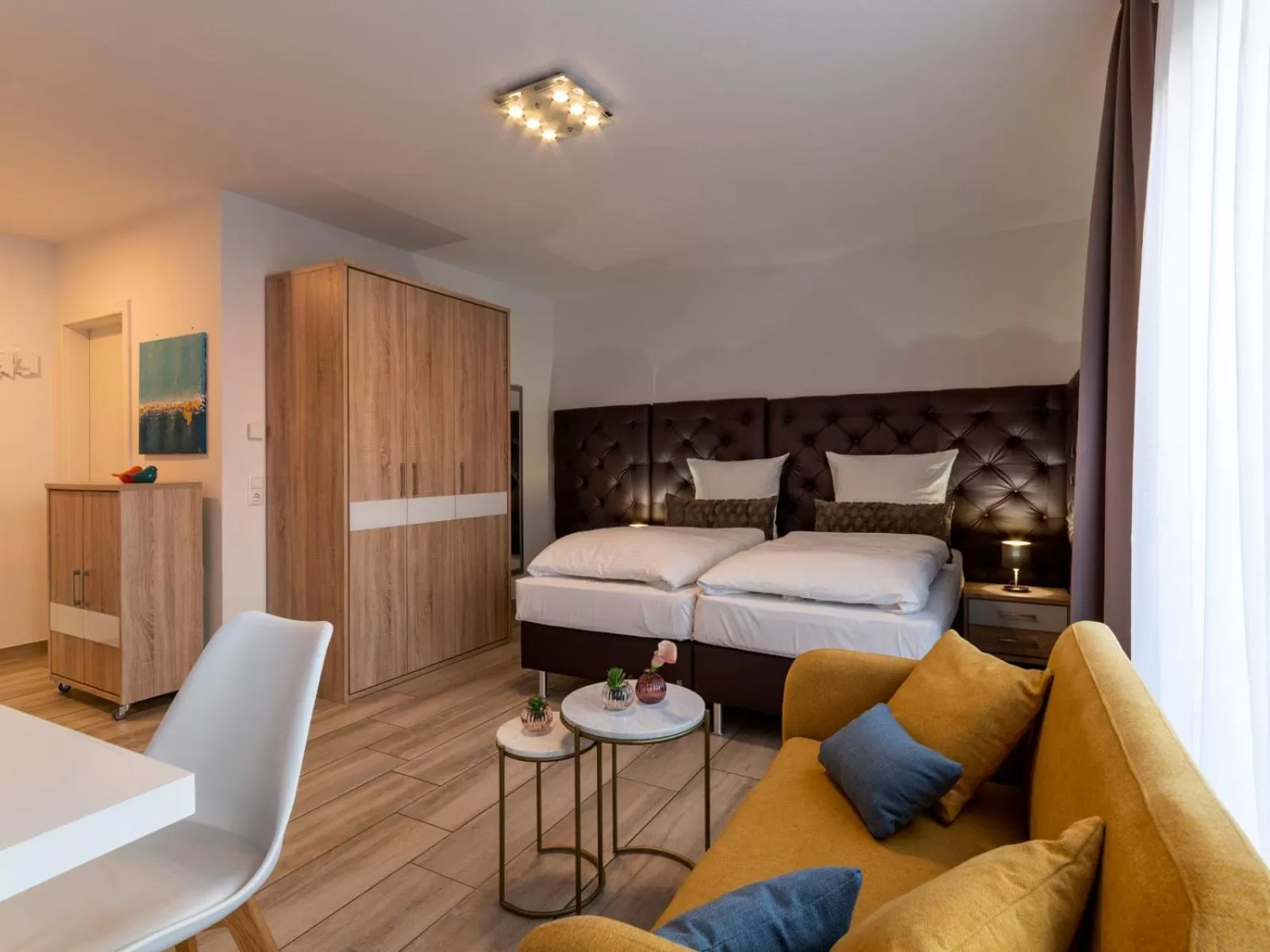 GLEUEL INN - digital hotel & serviced apartments & boardinghouse mit voll ausgestatteten Küchen