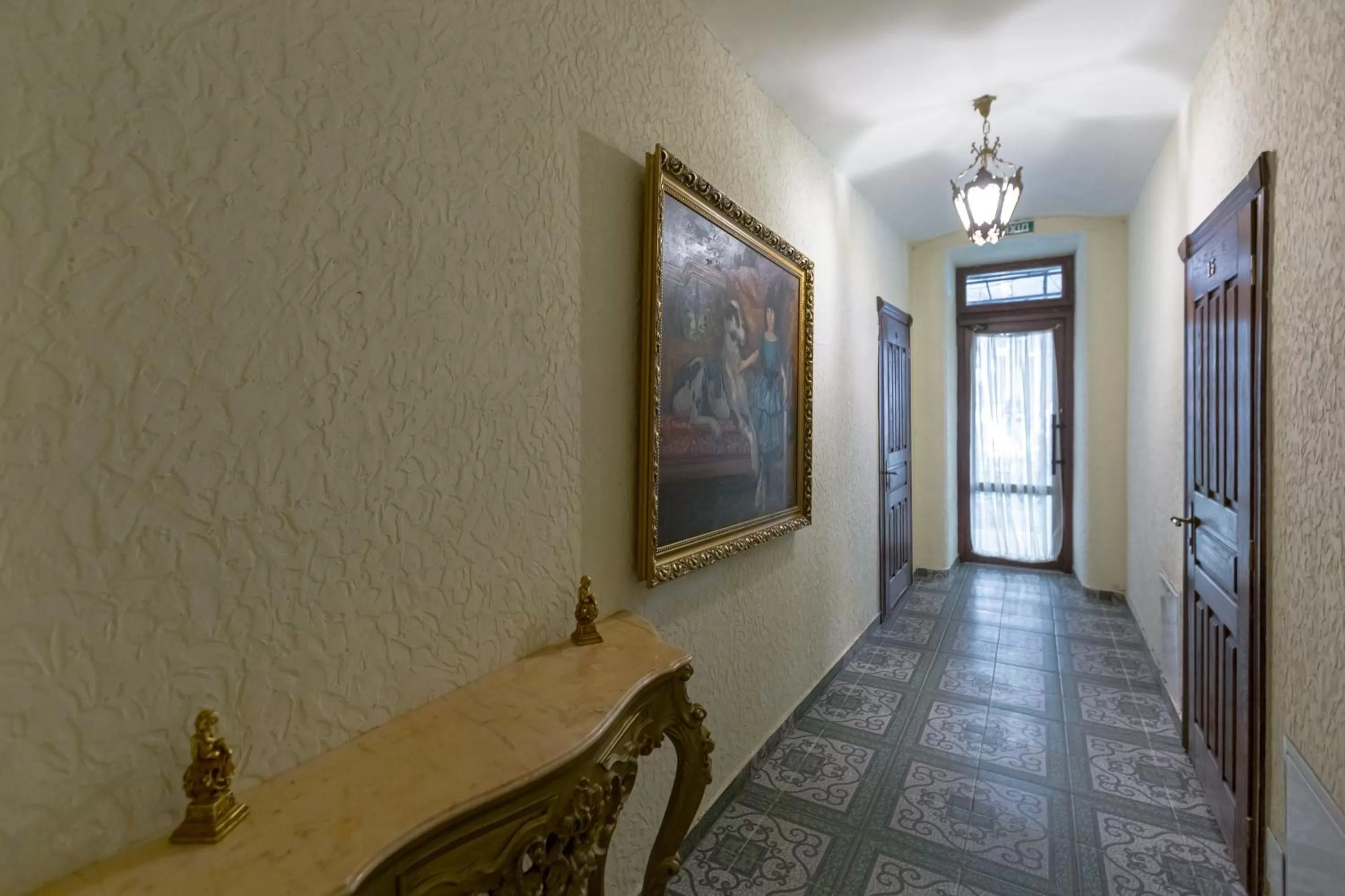 Decorative detail in Staryi Krakiv