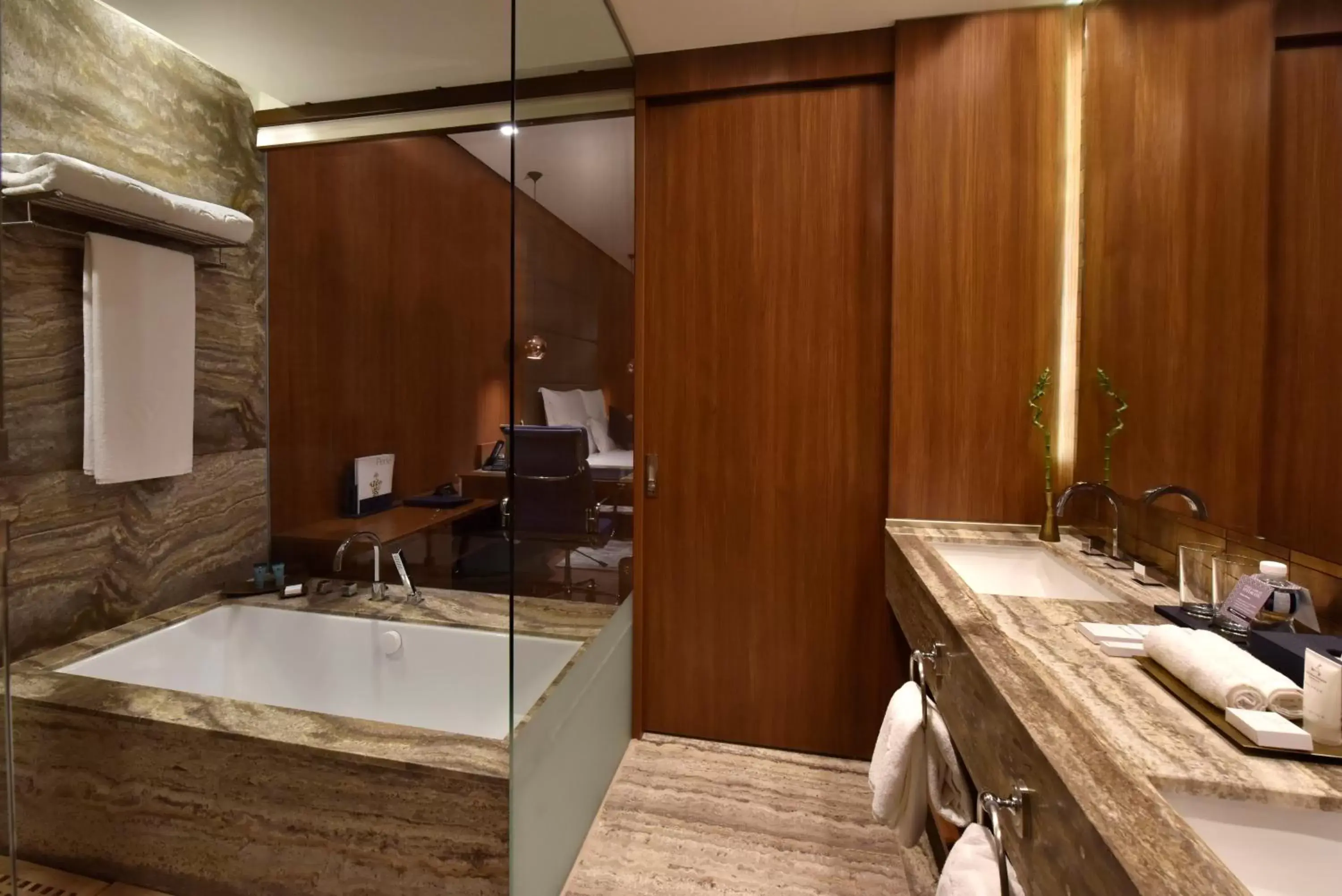 Deluxe King Room- Smoking in Wyndham Grand Manama Deluxe King Room- Smoking in Wyndham Grand Manama