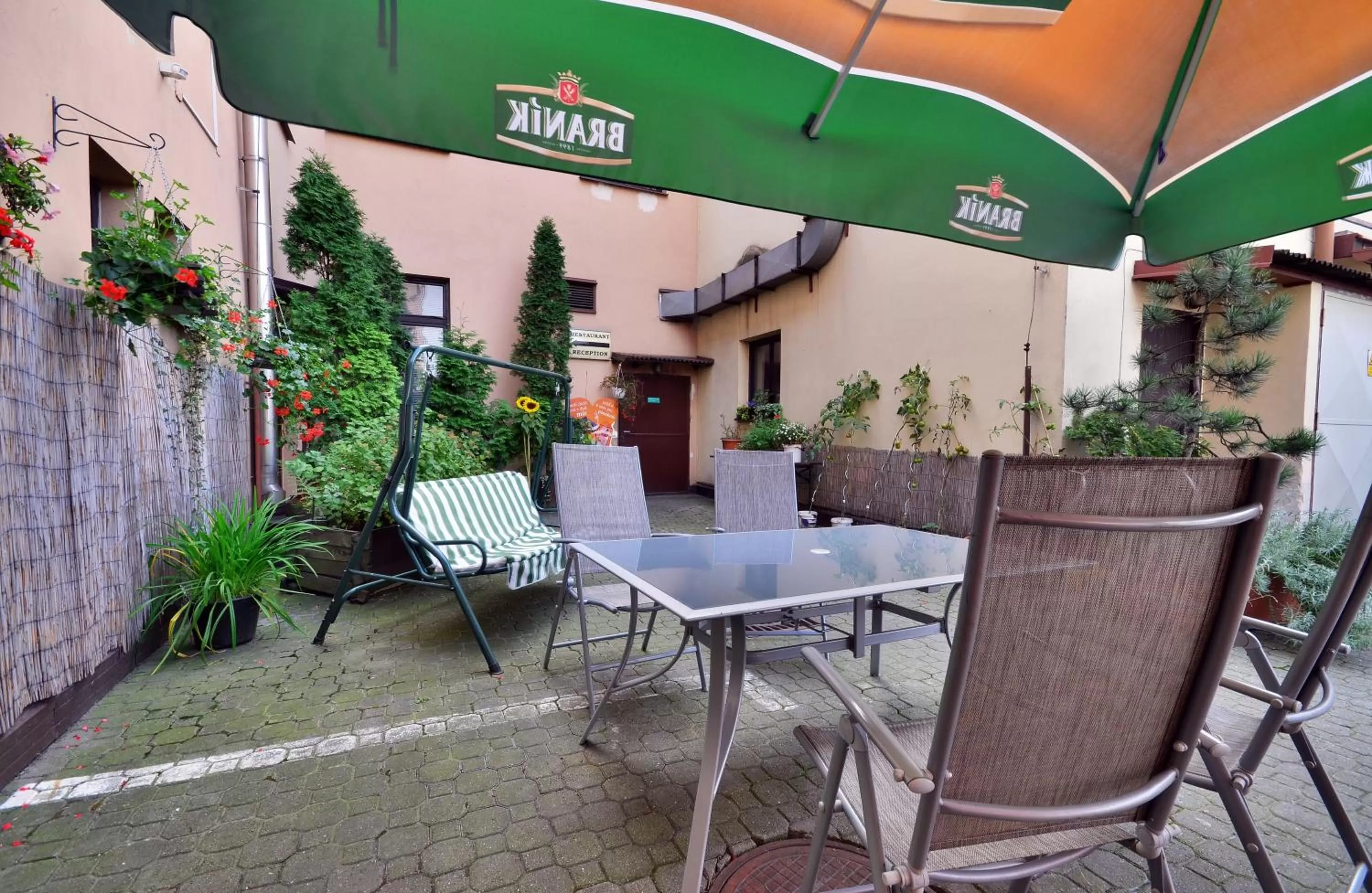 Restaurant/places to eat in Hotel Isora