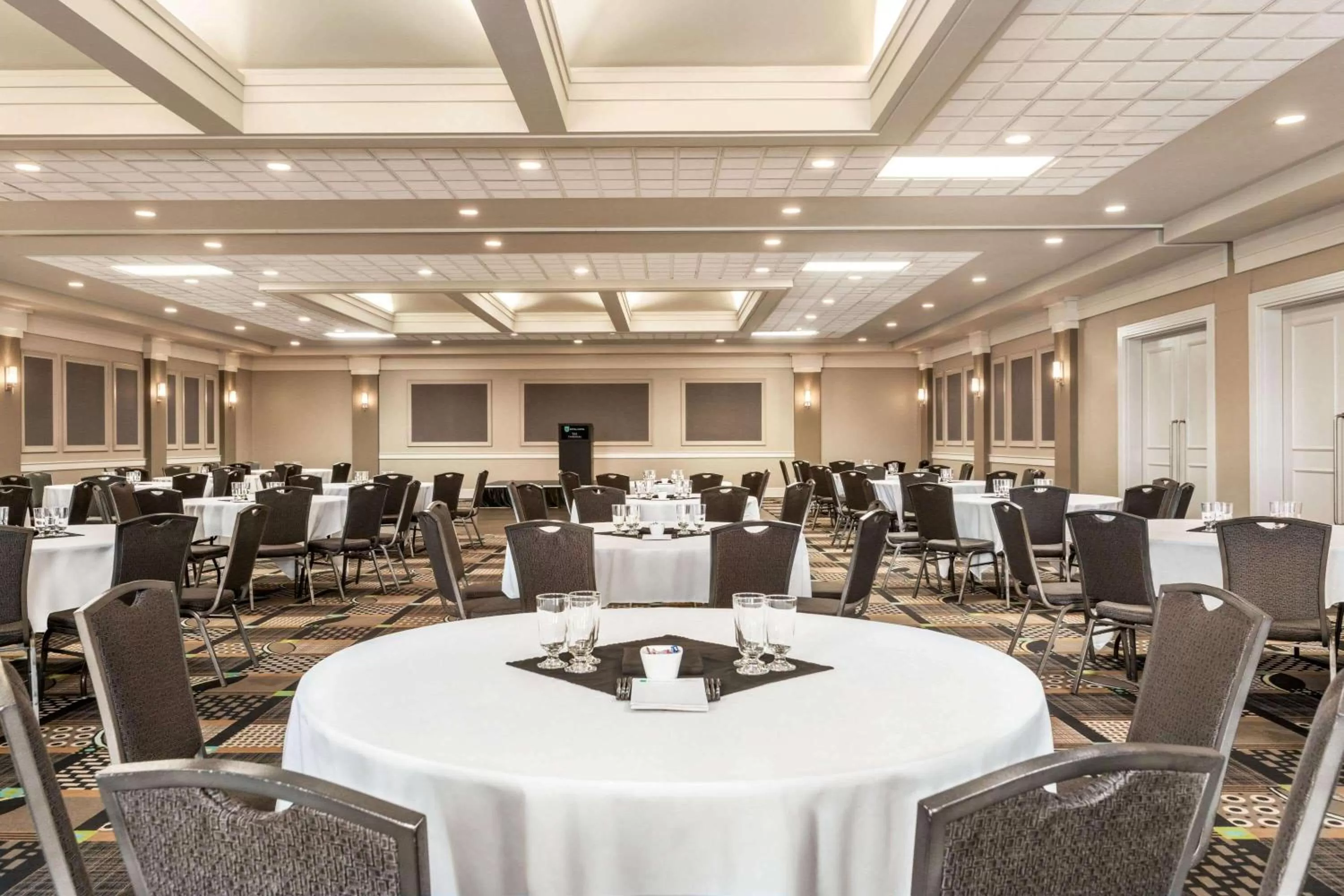 Banquet/Function facilities in Royal Hotel Calgary, Trademark Collection by Wyndham