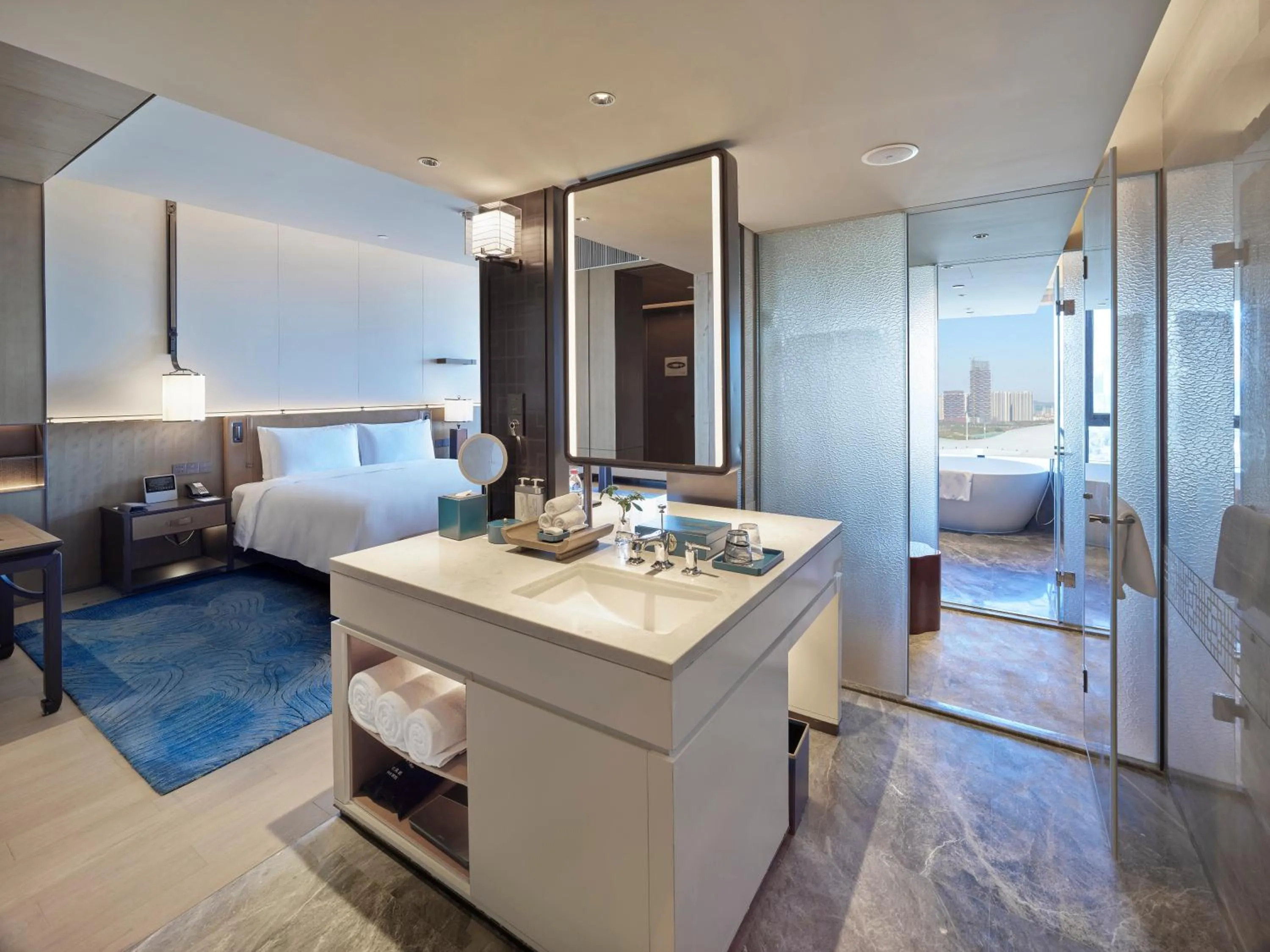 Photo of the whole room in HUALUXE Nanjing Yangtze River