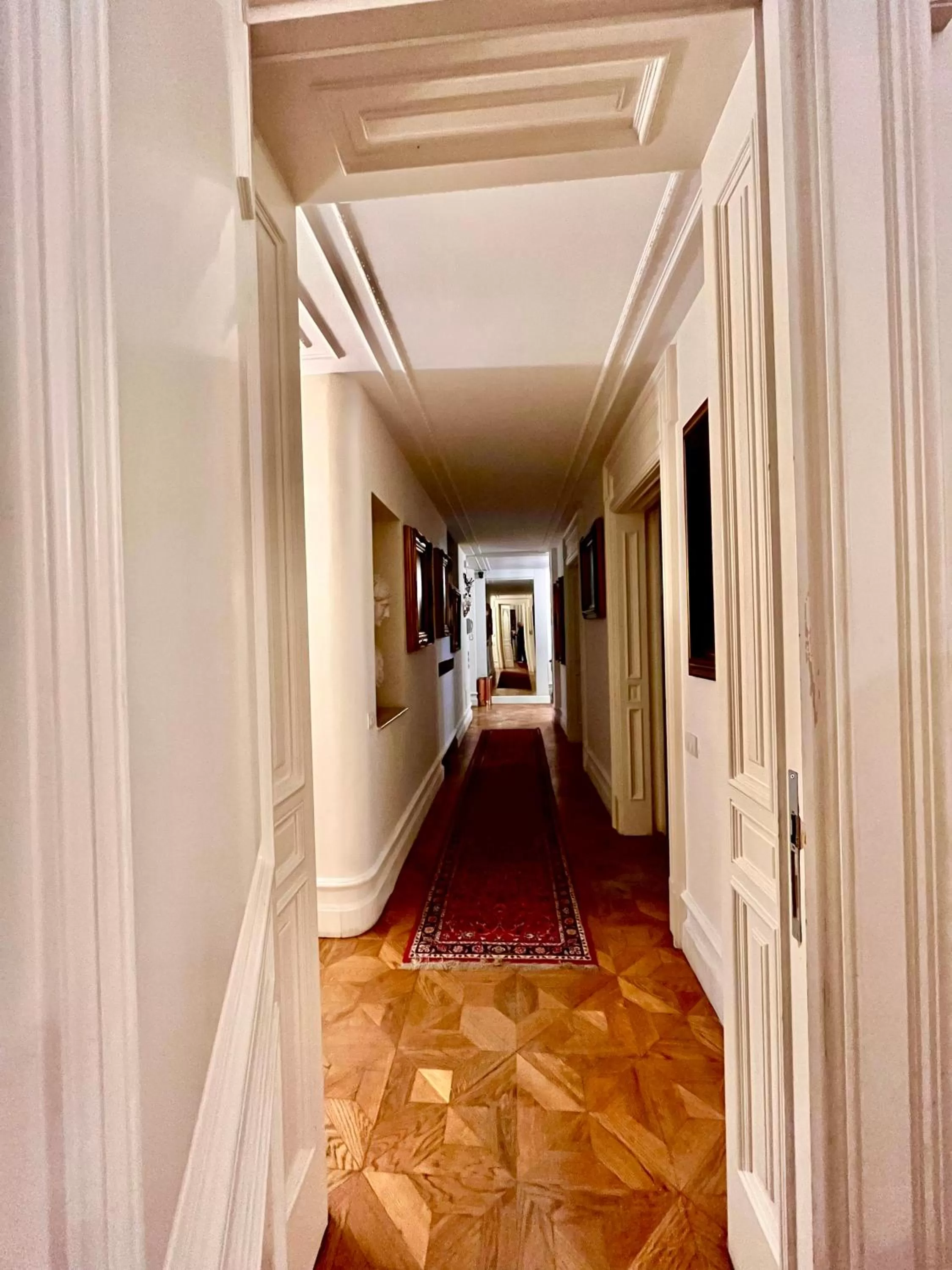 Seating area in Sisuites