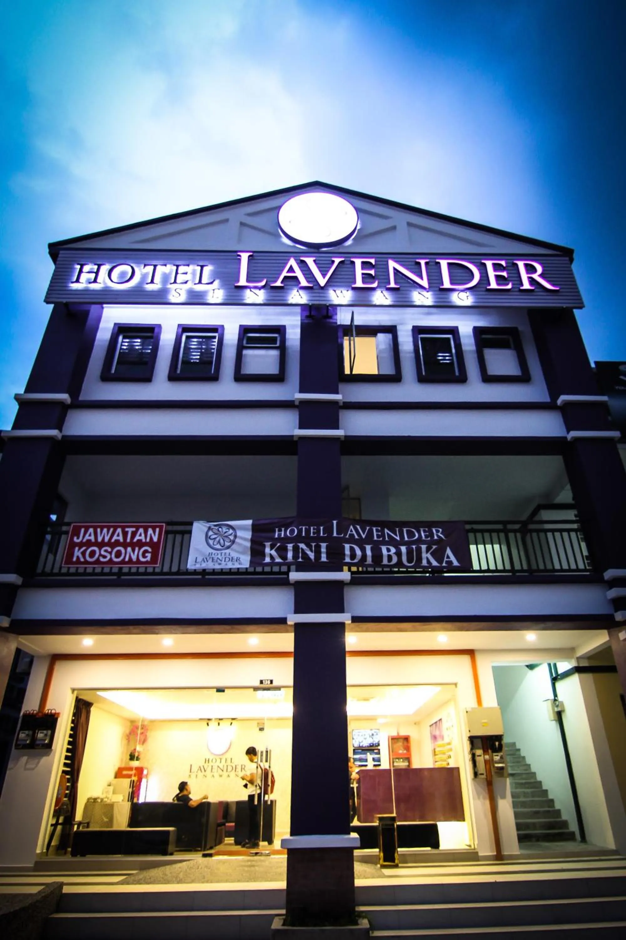 Facade/entrance in Hotel Lavender Senawang