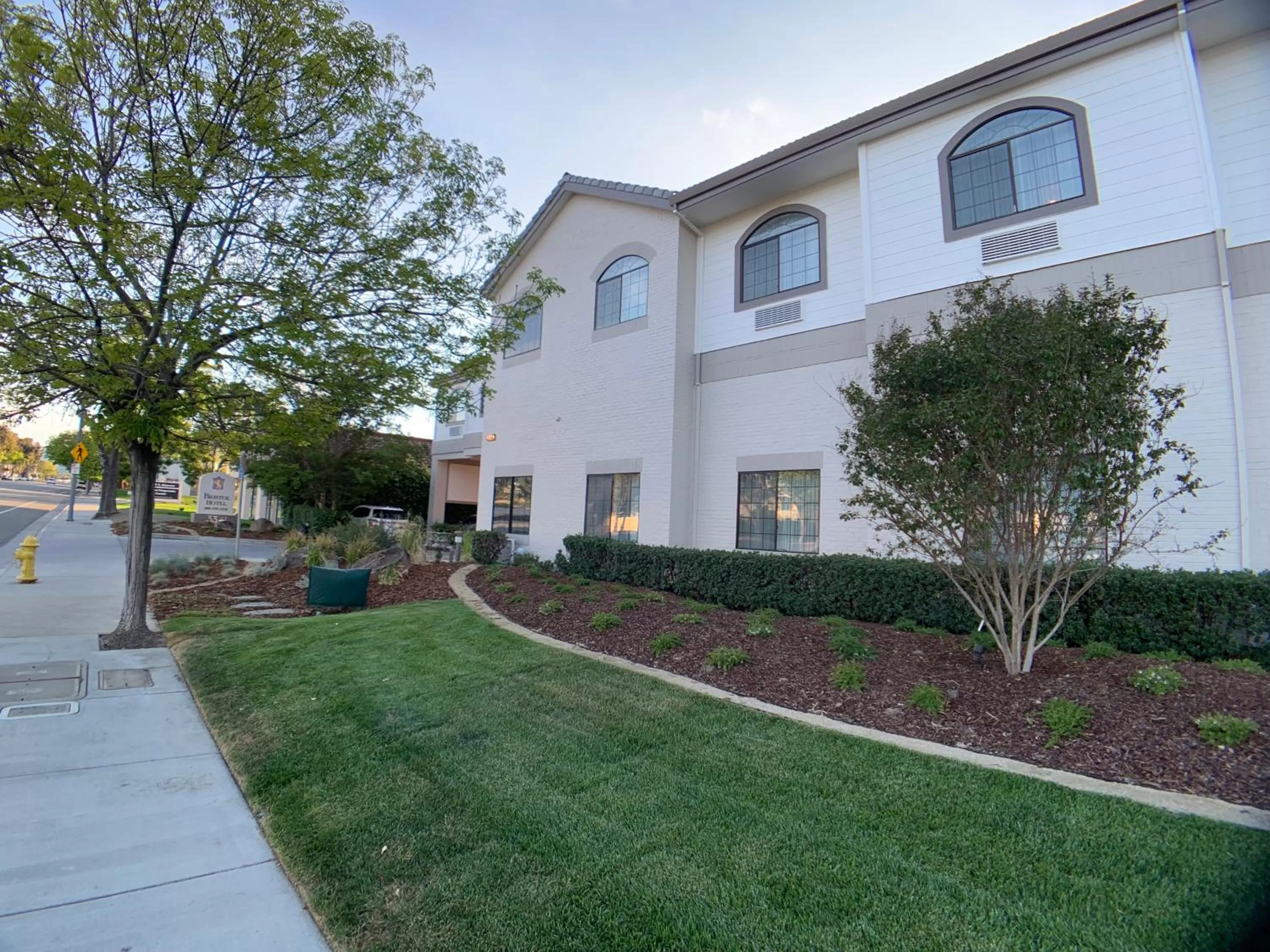 Property building in The Bristol Hotel Campbell San Jose