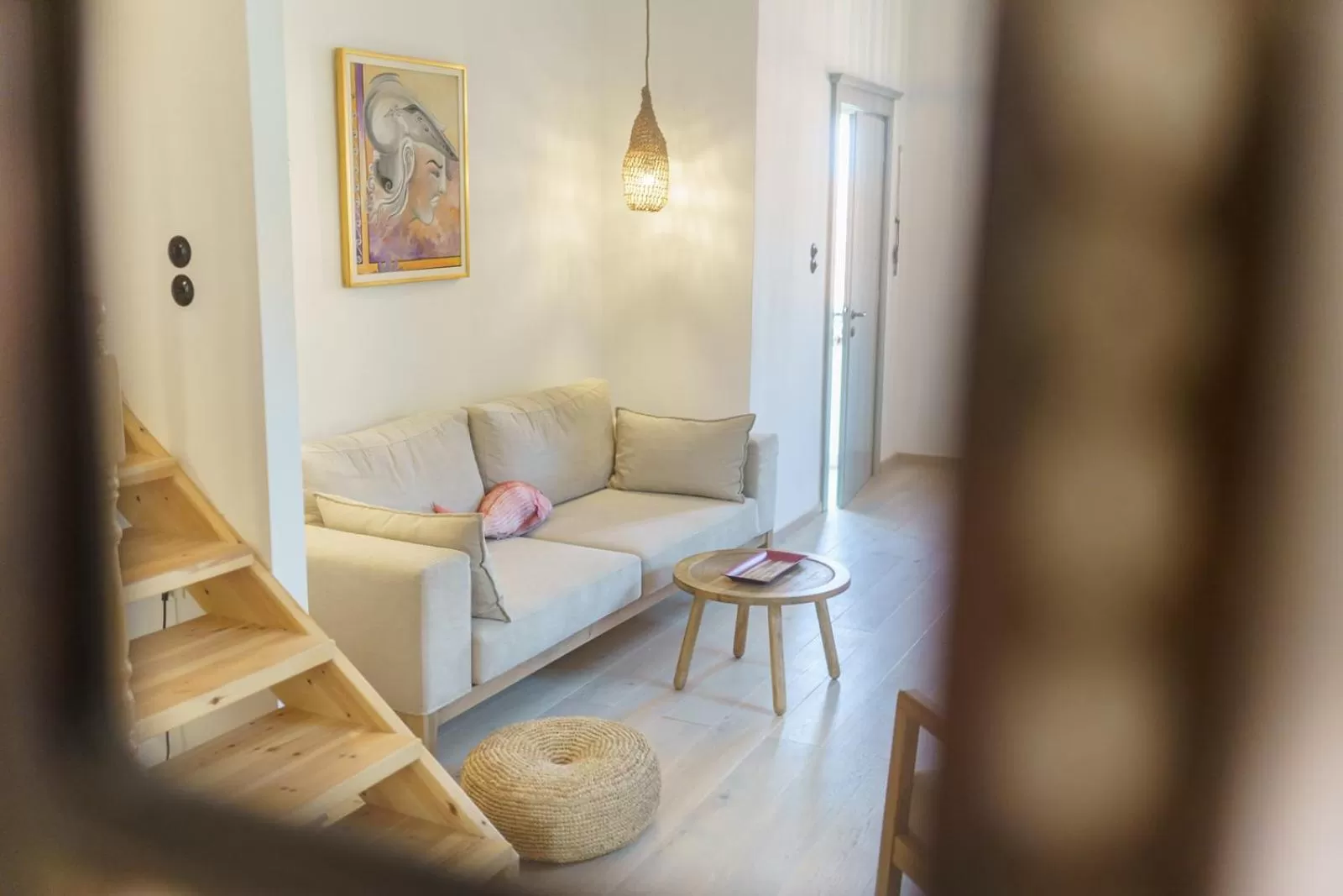 Living room, Seating Area in LIVIN HYDRA Suite 2