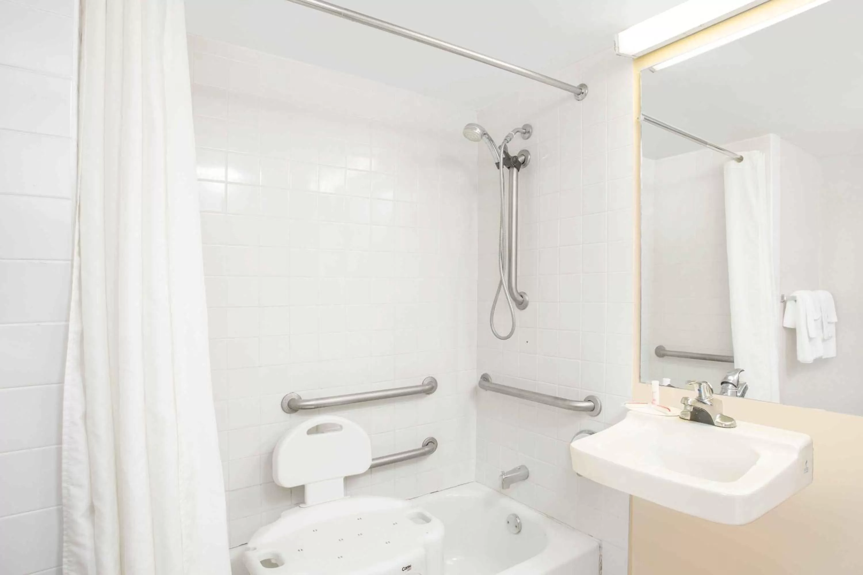 Days Inn by Wyndham Tallahassee University Center