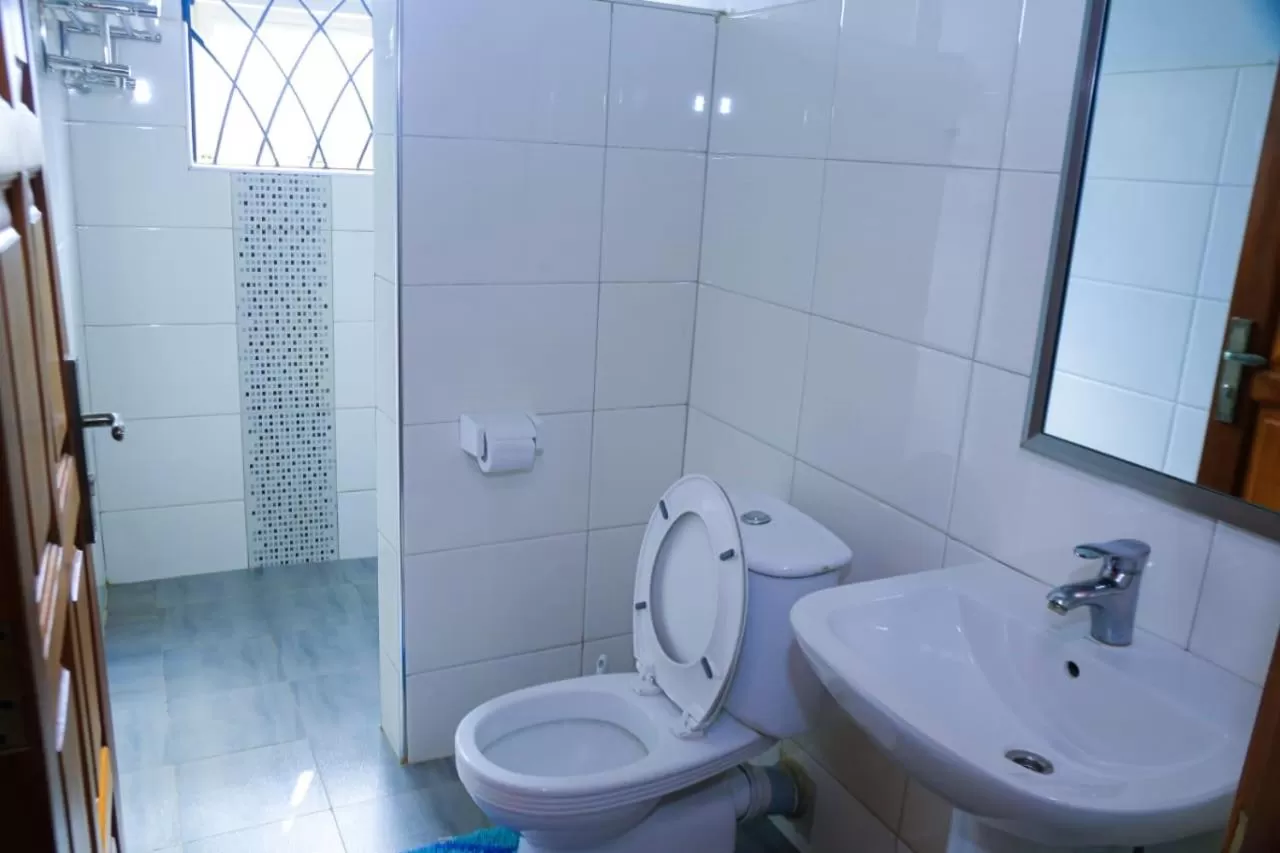 Bathroom in Karibu Namugongo