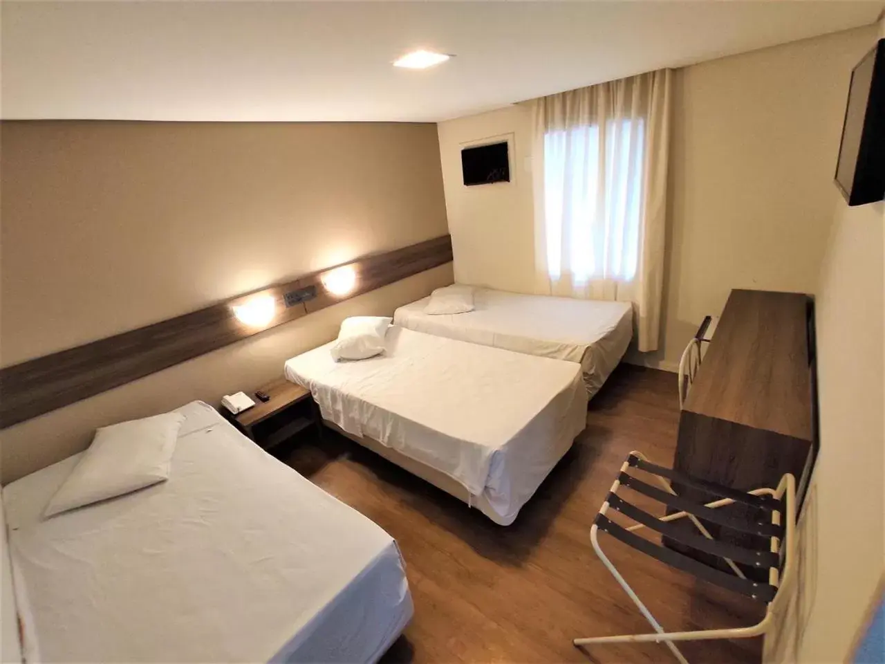 Superior Triple Room in Granville Hotel Superior Triple Room in Granville Hotel