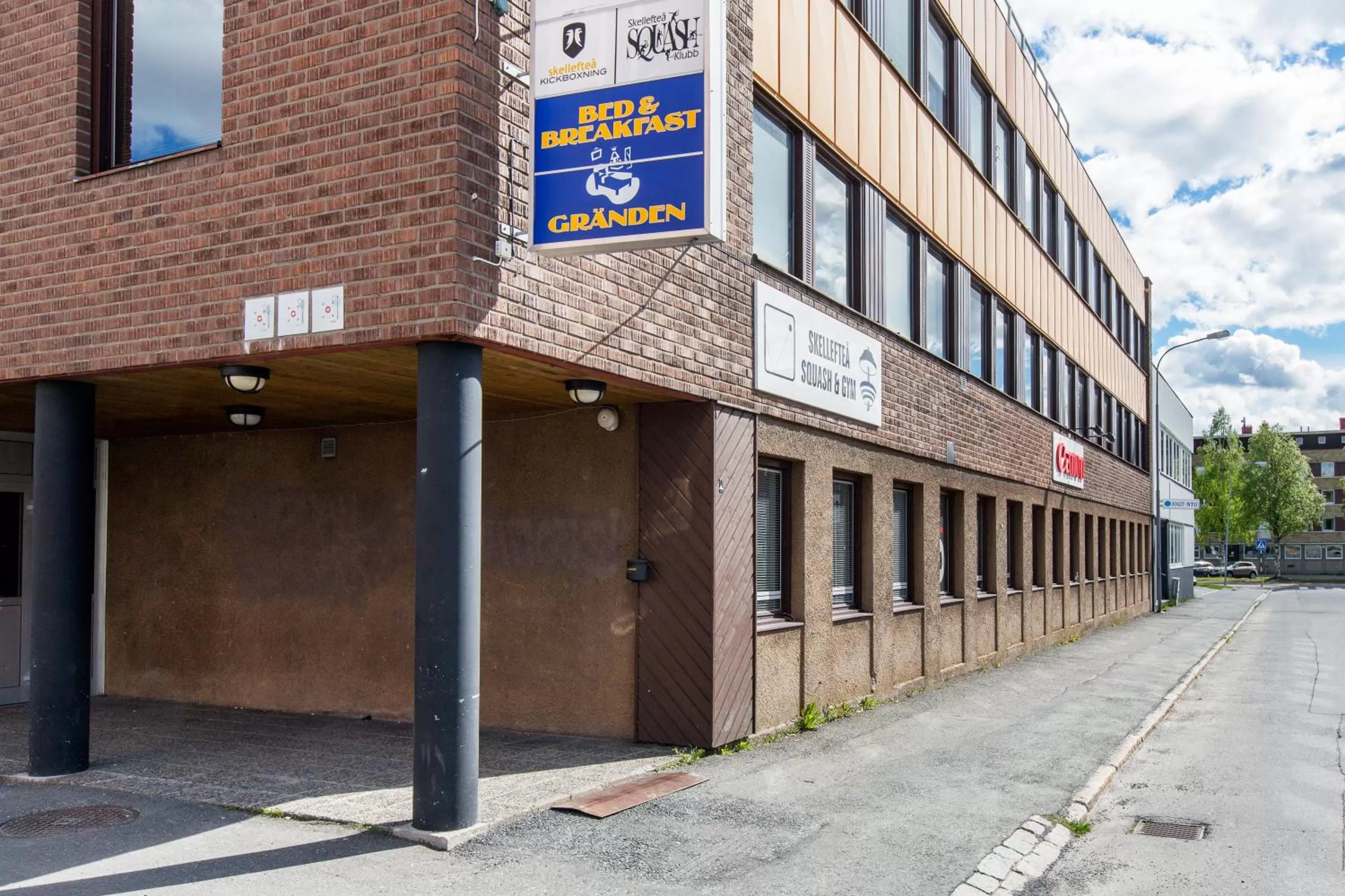 Property building in Hotel B&B Gränden