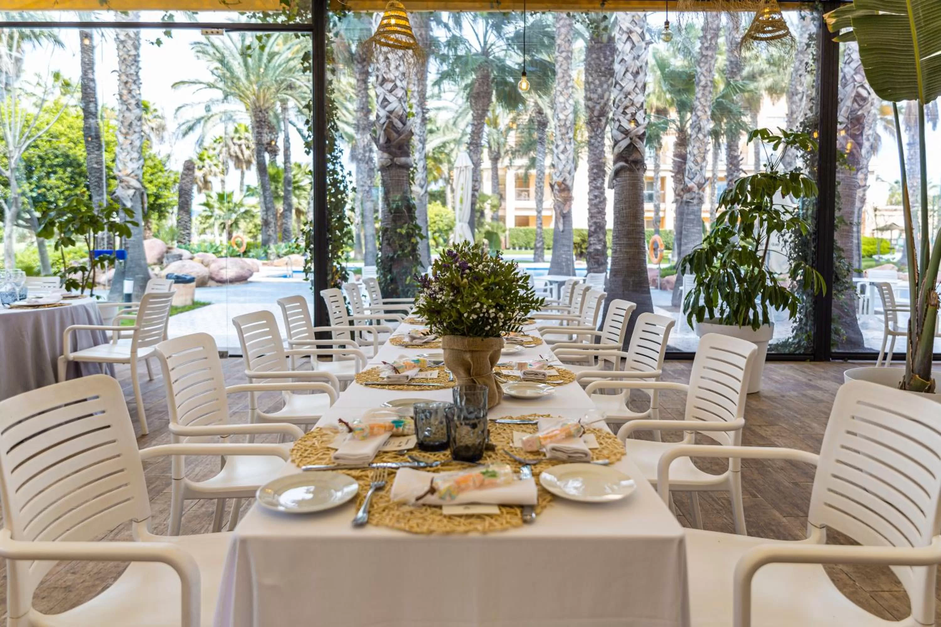Restaurant/places to eat in Hotel Alicante Golf