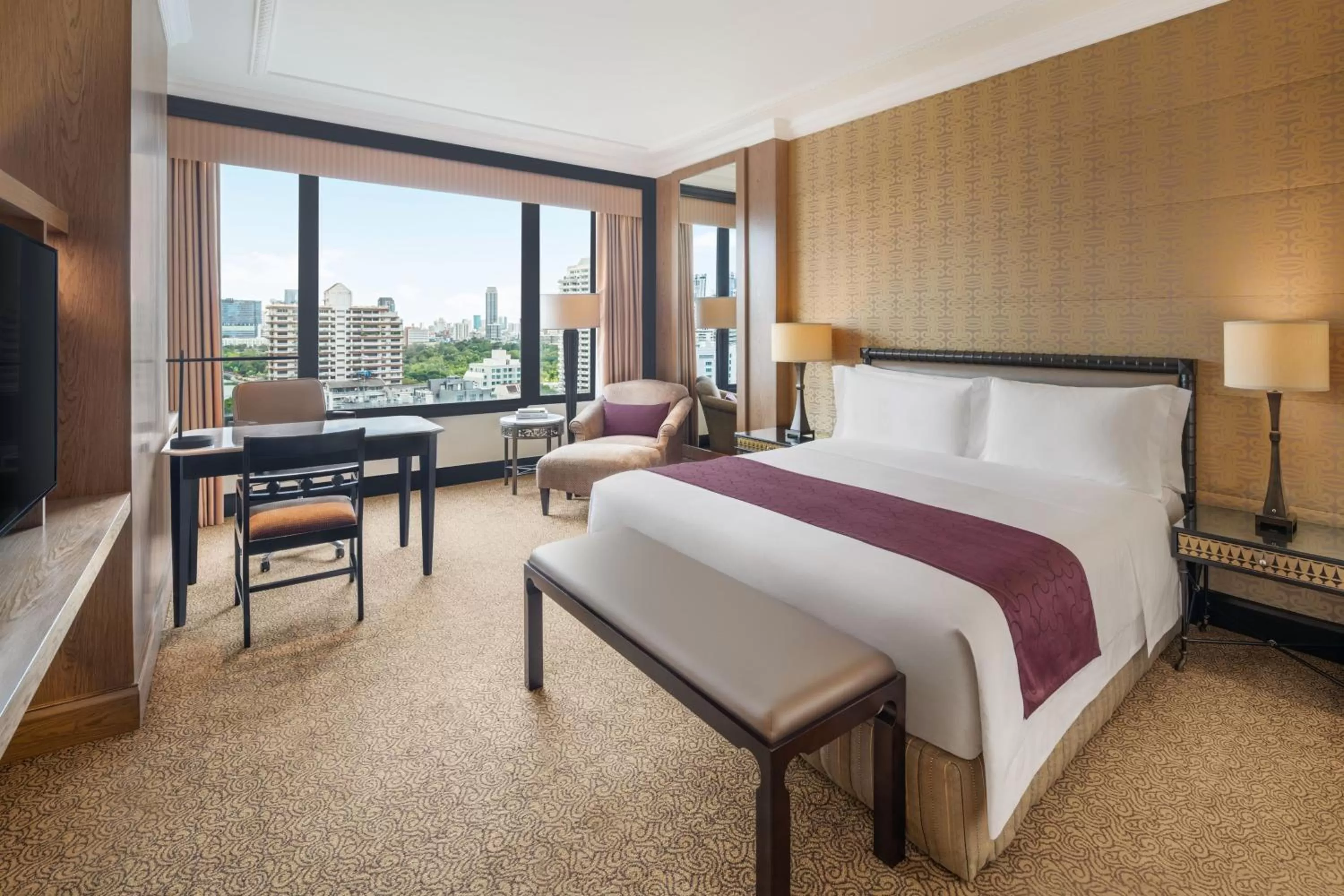 Bedroom, Bed in Sheraton Grande Sukhumvit, a Luxury Collection Hotel, Bangkok