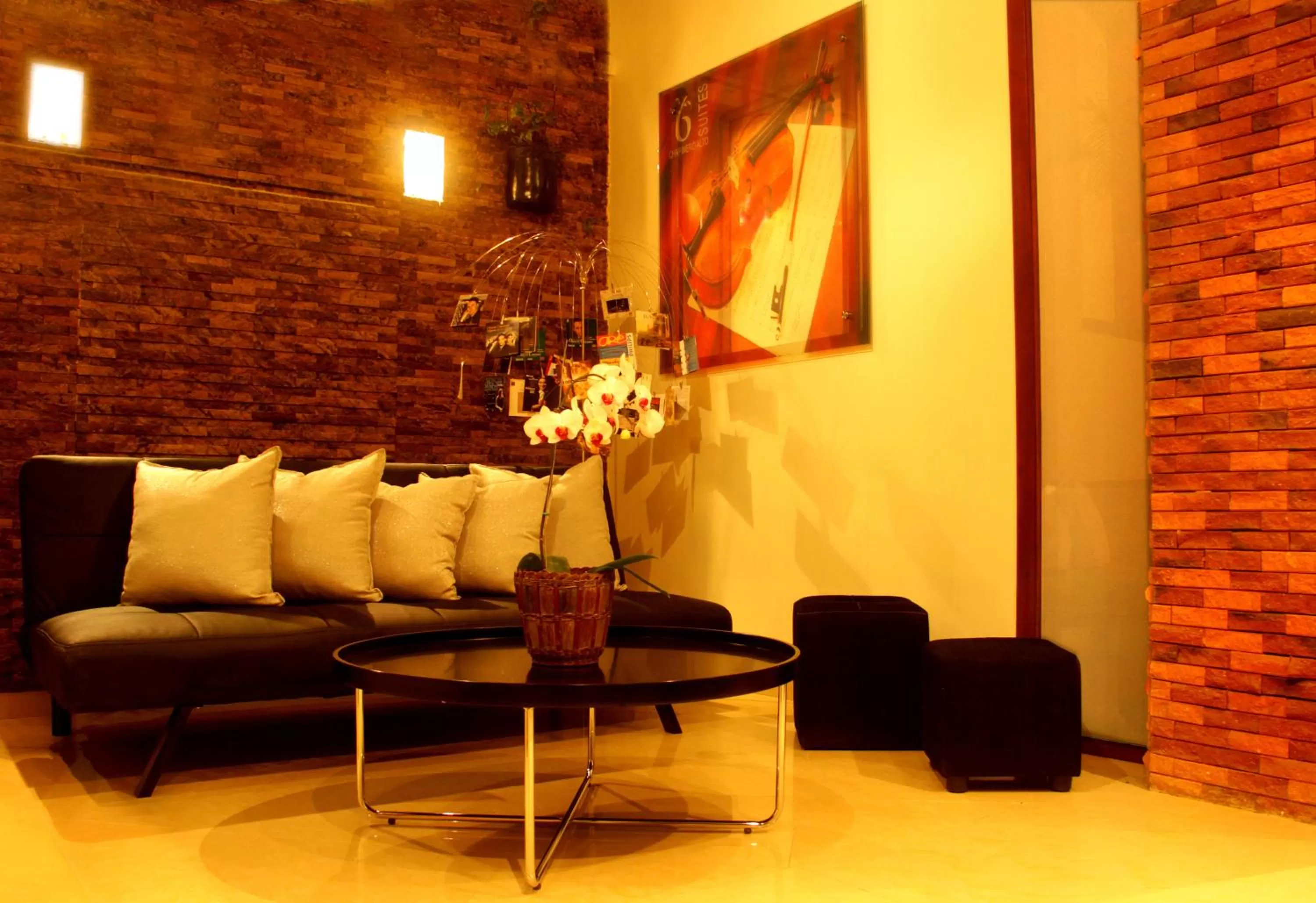 Banquet/Function facilities, Seating Area in 6 Suites Hotel