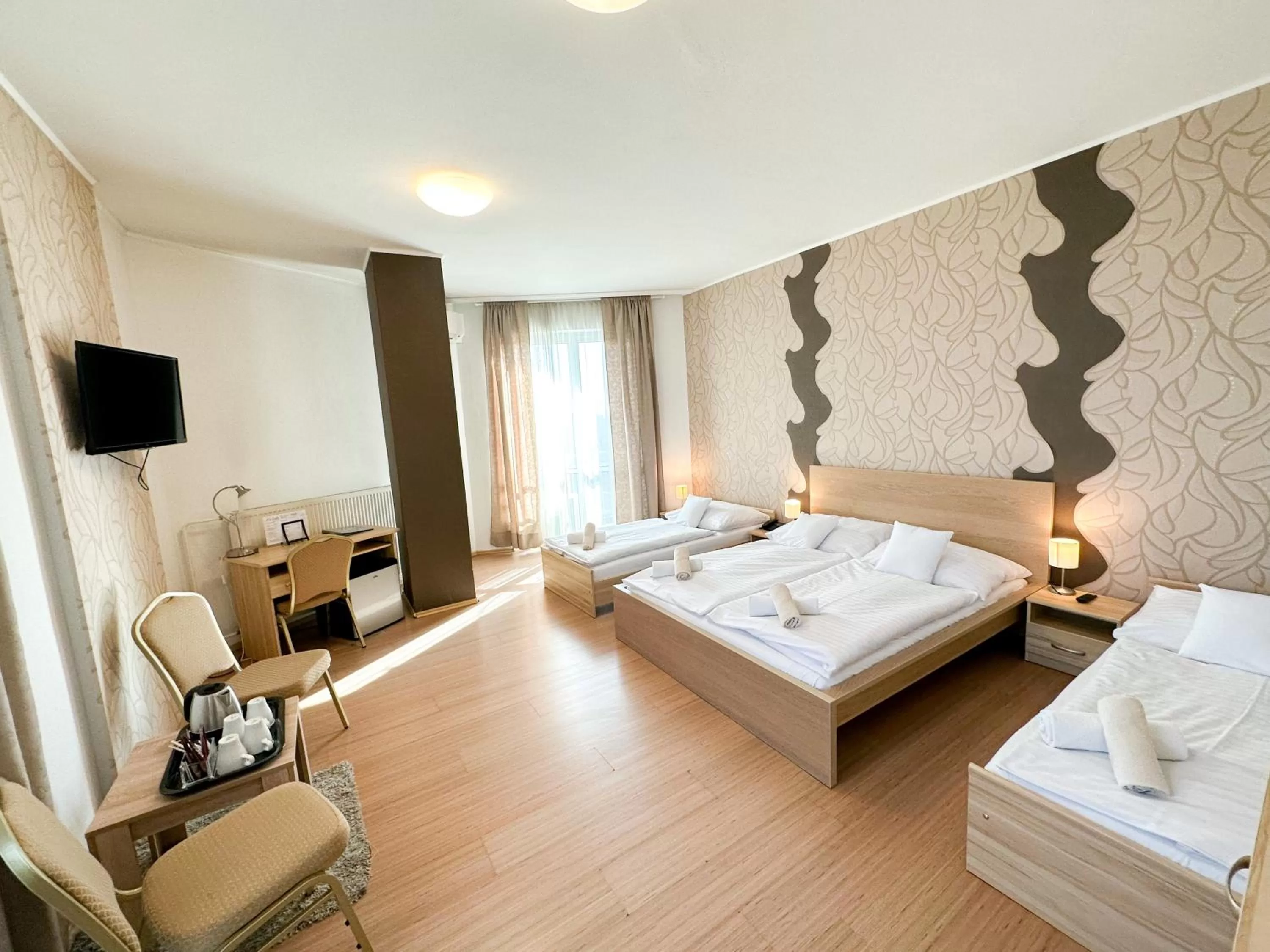 Photo of the whole room, Bed in Hotel Modena