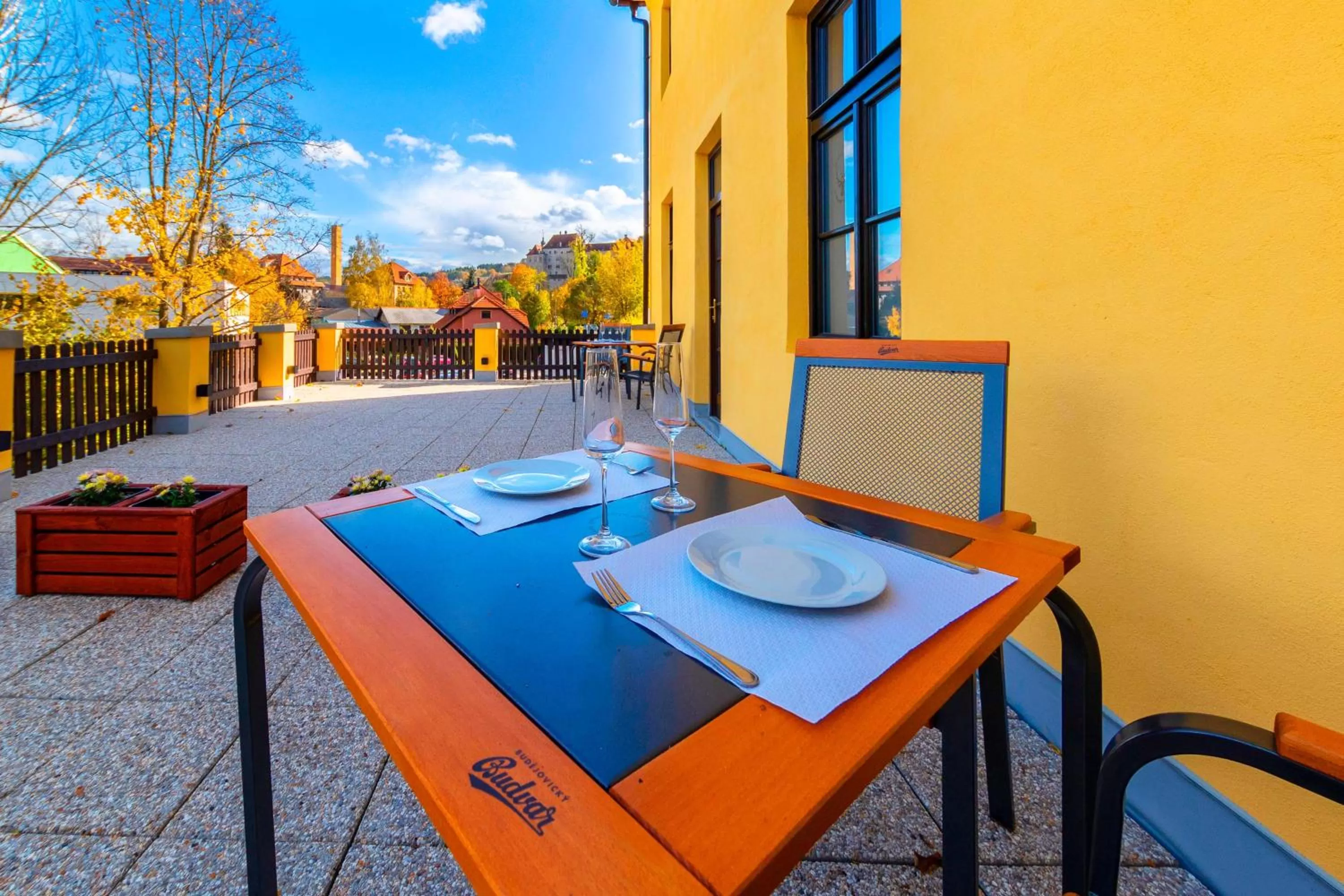 Restaurant/Places to Eat in Vila Lovců králových