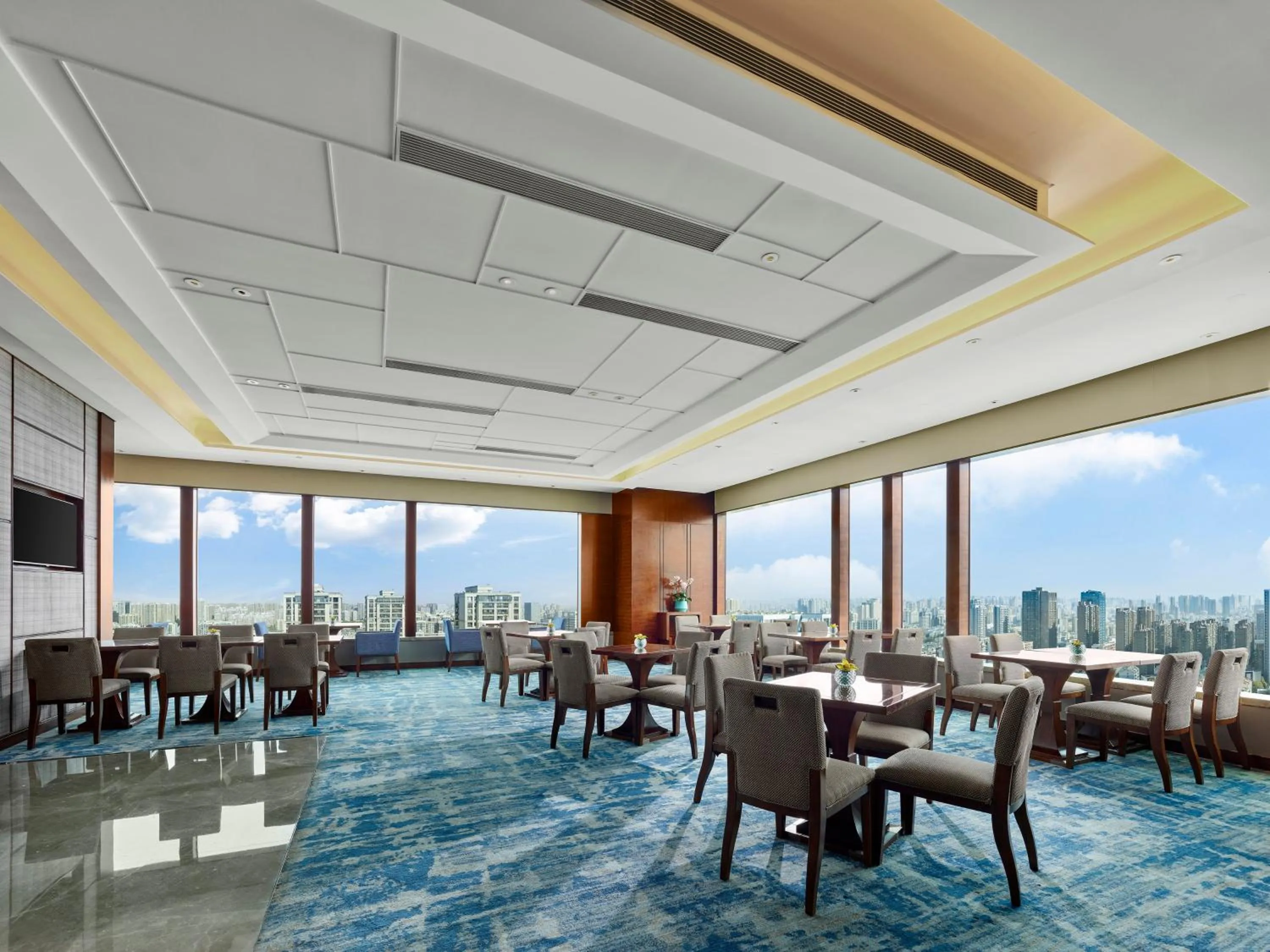 Evening entertainment in Shangri-La Hefei