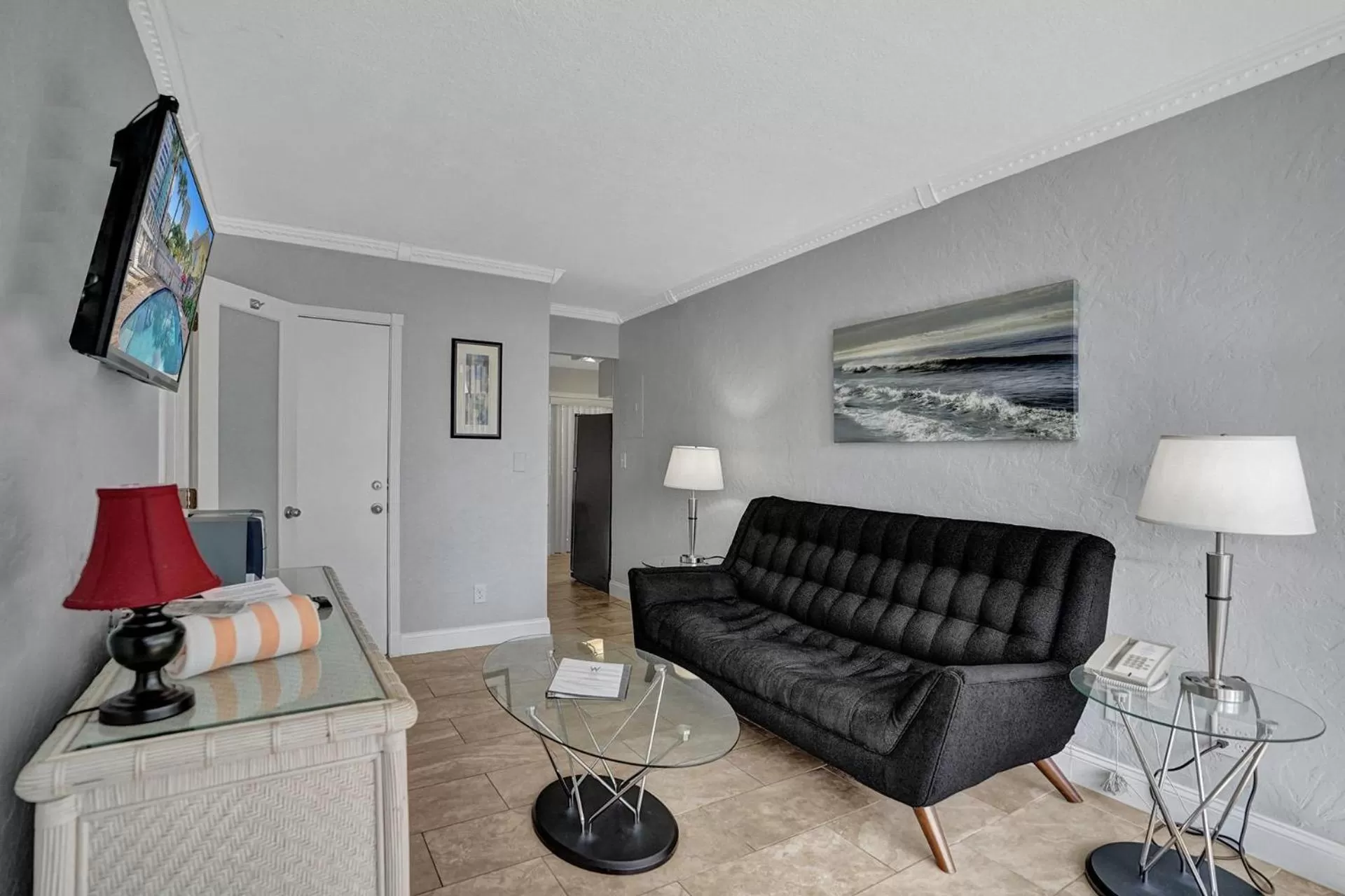 Living room, Seating Area in The Worthington Resorts - Clothing Optional - Men Only - Solo hombres