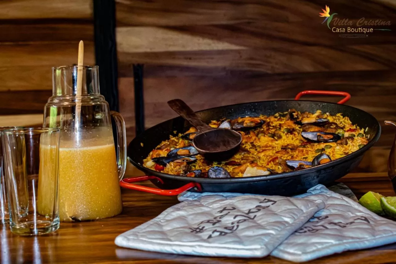 Food and drinks in Villa Cristina - Casa Boutique