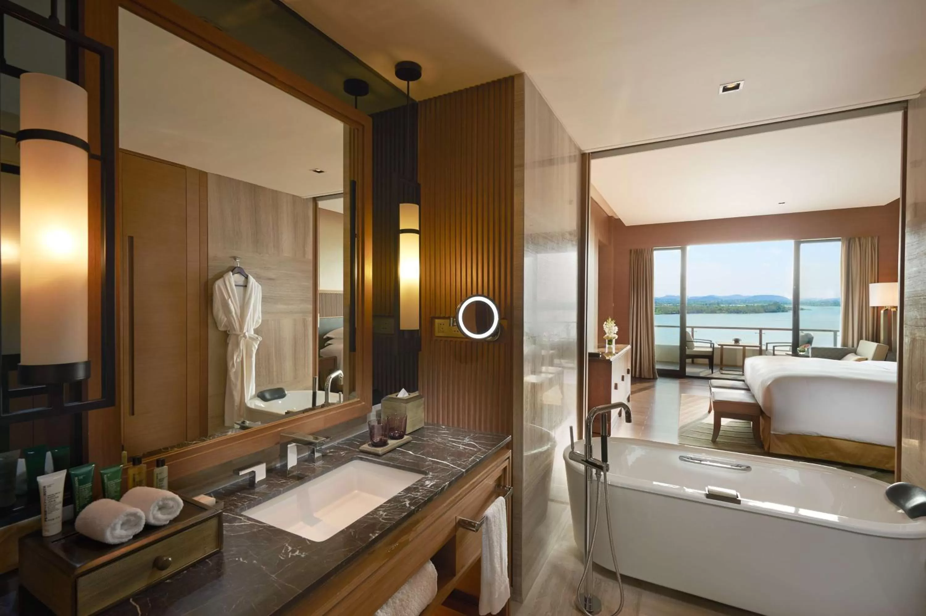 Bathroom in Hilton Wuhan Optics Valley