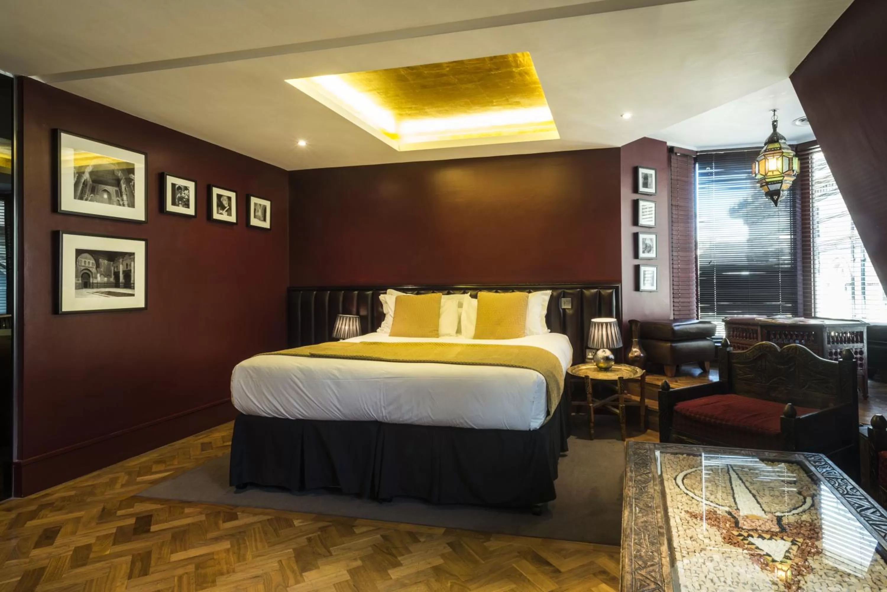 Bedroom, Bed in Le Monde Hotel