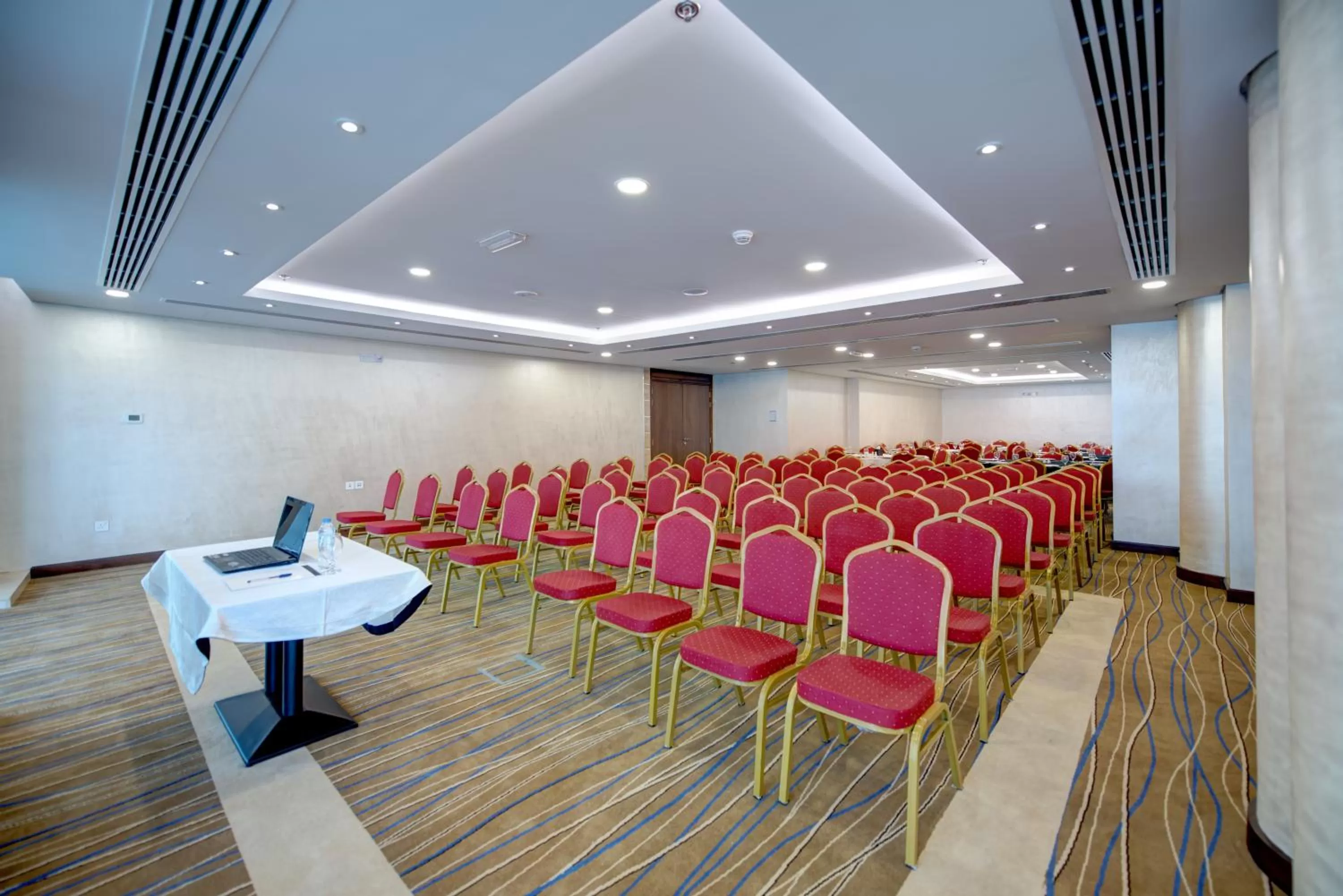 Business facilities in Center Hotel Sharjah