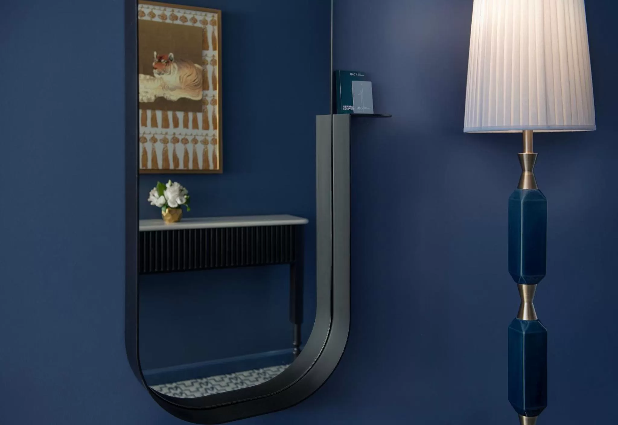 Photo of the whole room in InterContinental Chicago Magnificent Mile by IHG