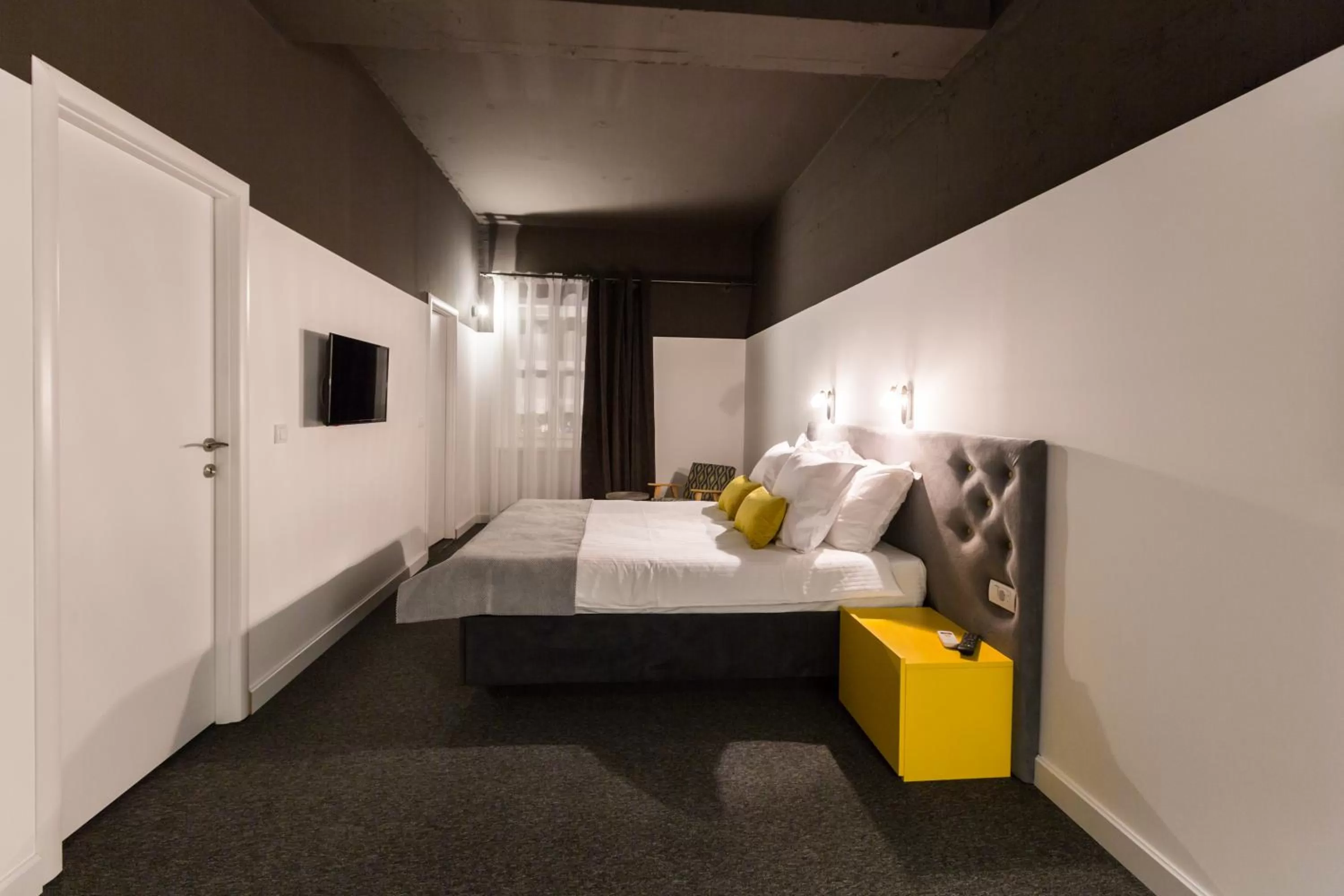 Photo of the whole room, Bed in Hotel Bohemian Garni - Skadarlija