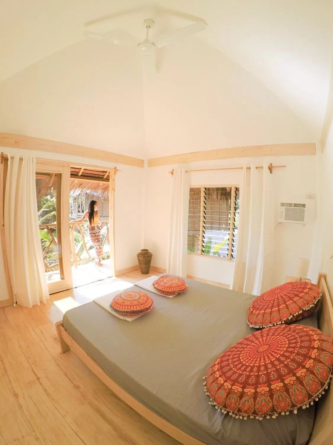 Photo of the whole room, Bed in Mandala Tribe Treehouses