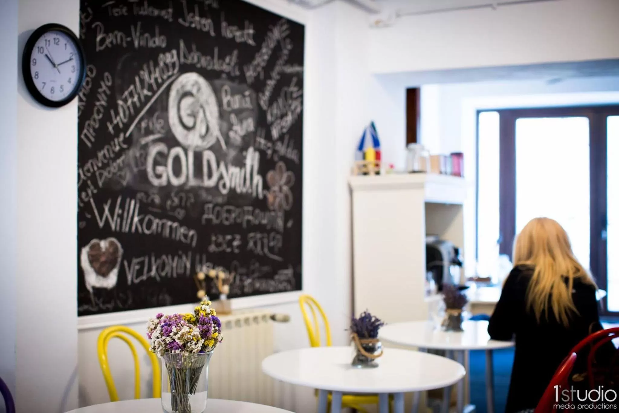 Communal lounge/ TV room in Goldsmith