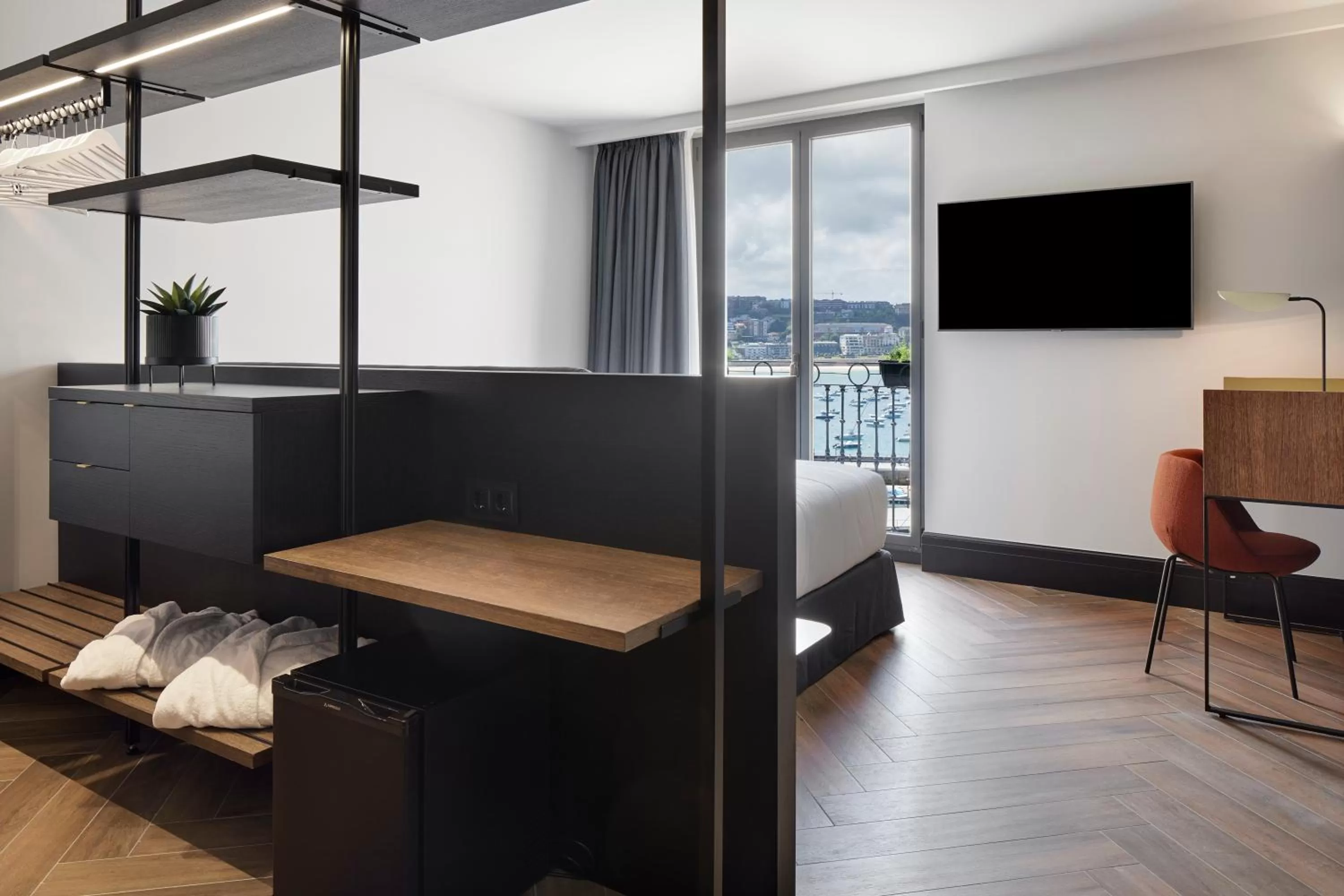 Photo of the whole room in Hotel SANSEbay