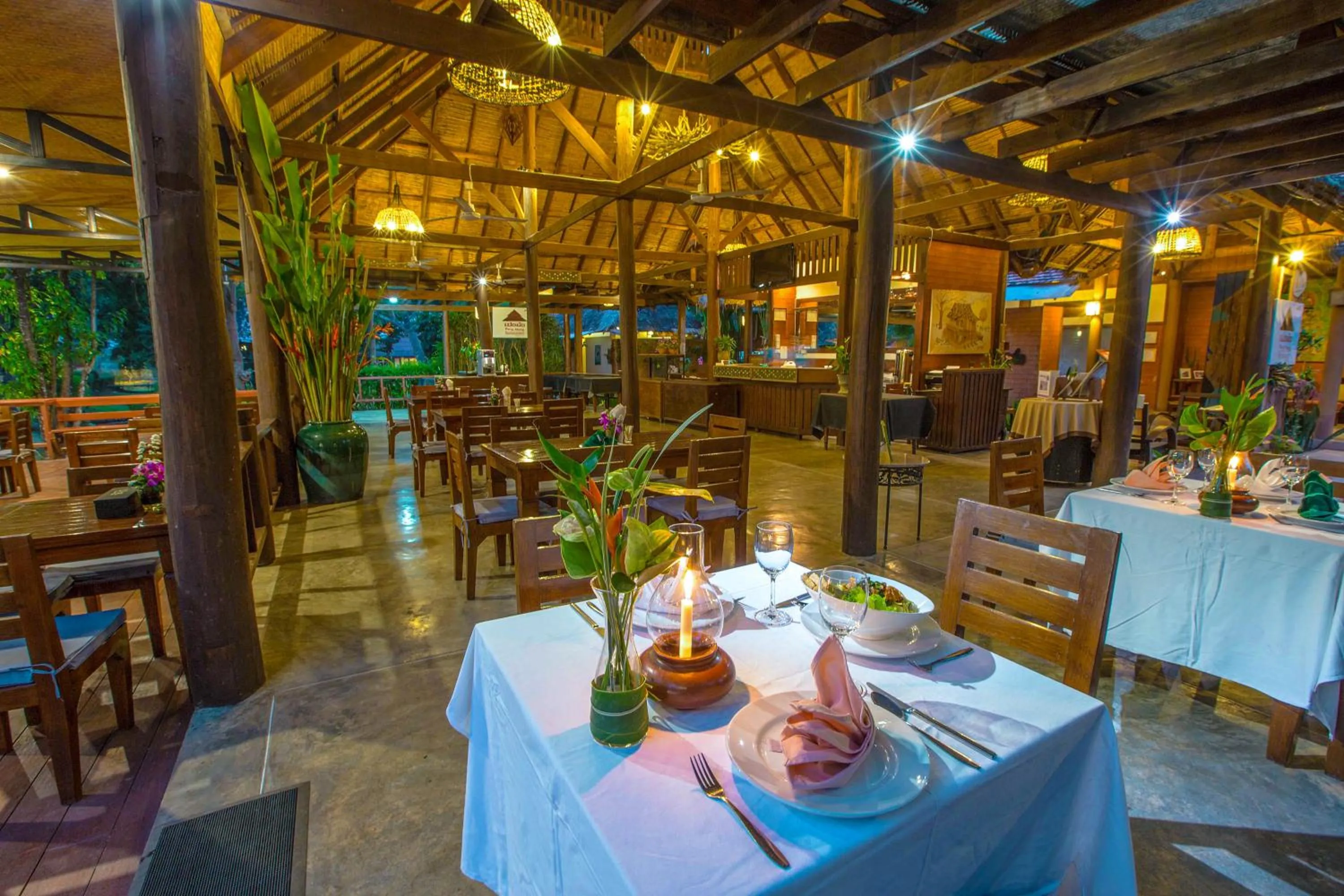 Restaurant/places to eat in Belle Villa Resort, Pai