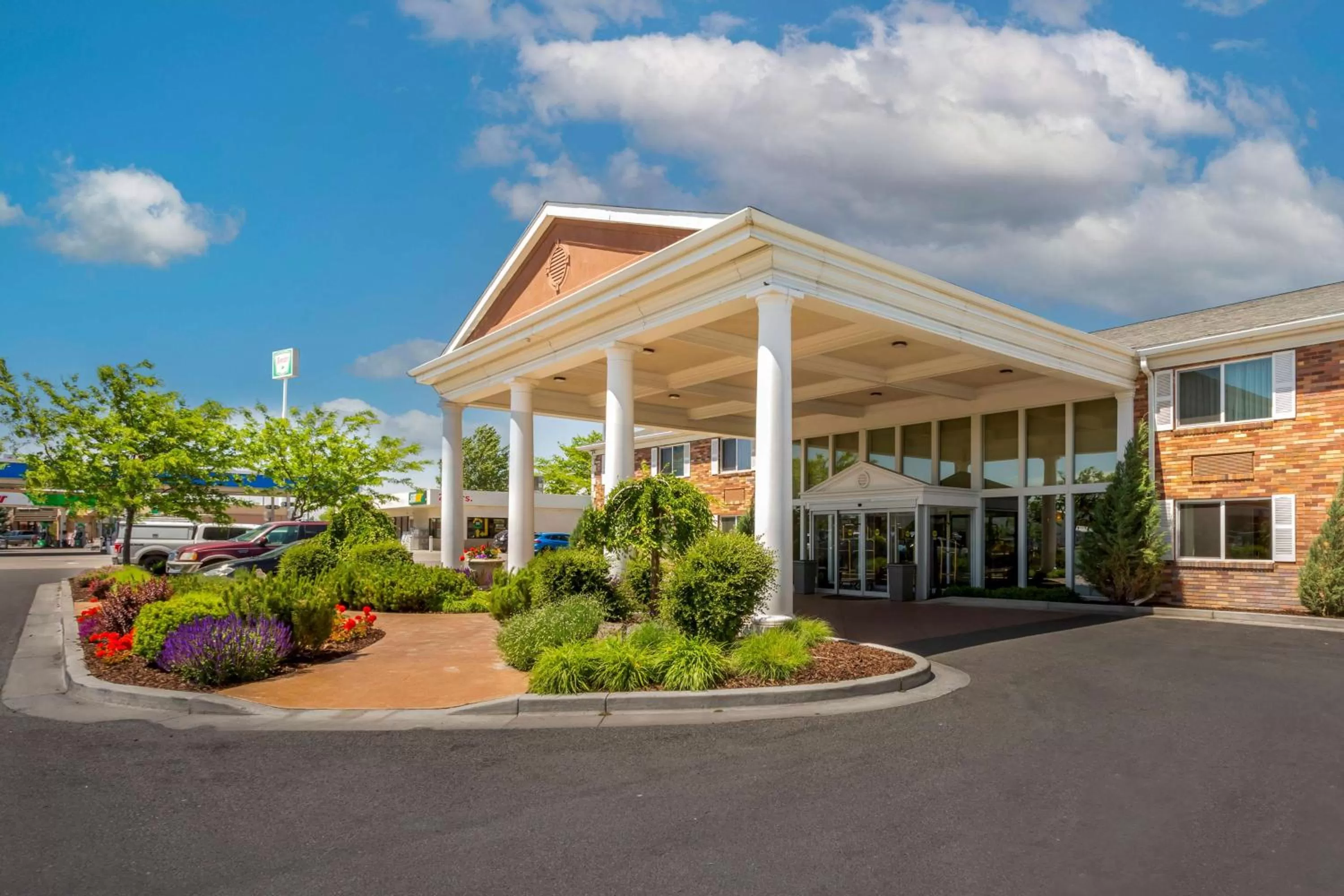 Property building in Best Western Plus Burley Inn & Convention Center