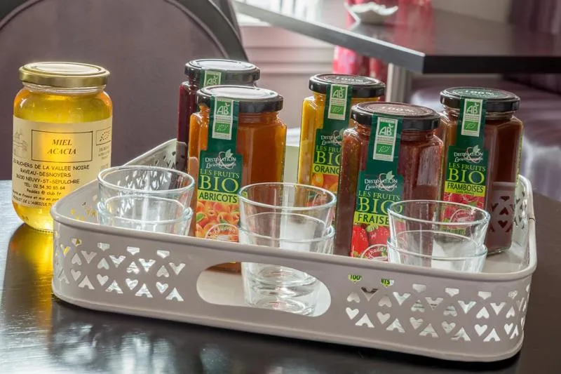 Food in Cit'Hotel Le Regina Bordeaux Gare Saint-Jean