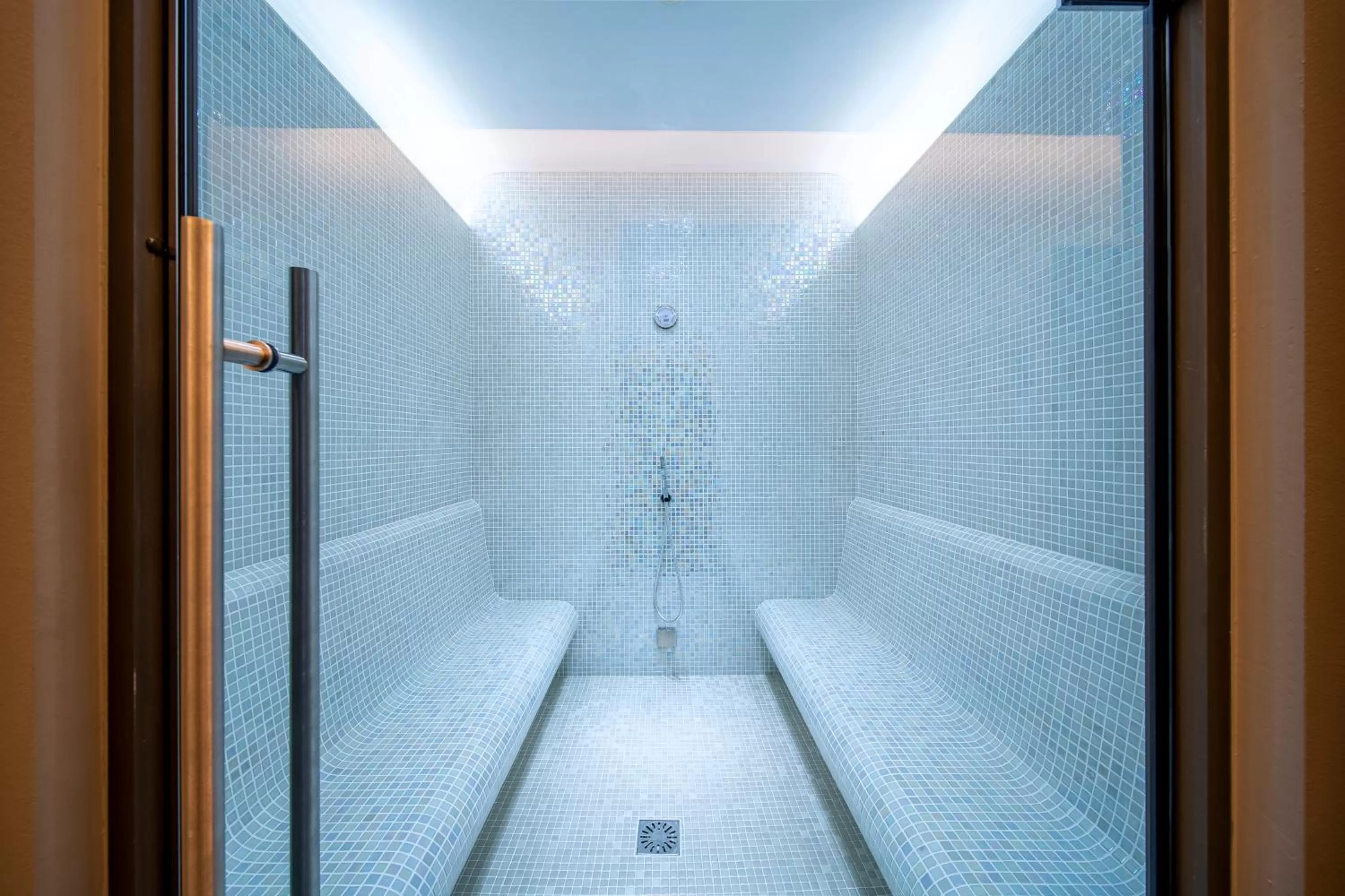 Spa and wellness centre/facilities in NEO KVL Hotel by TASIGO