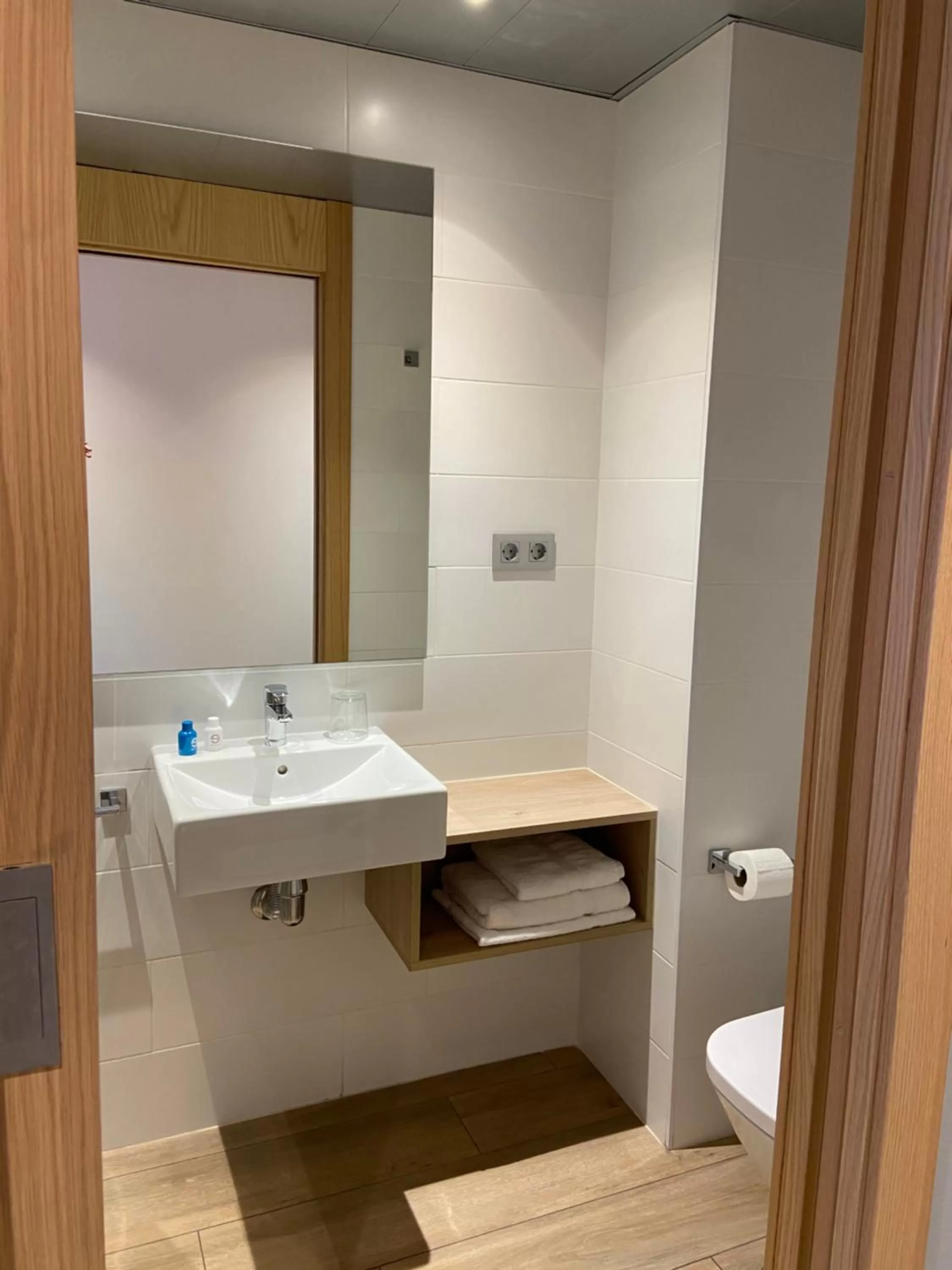 Bathroom in Hotel Mestral Perelló