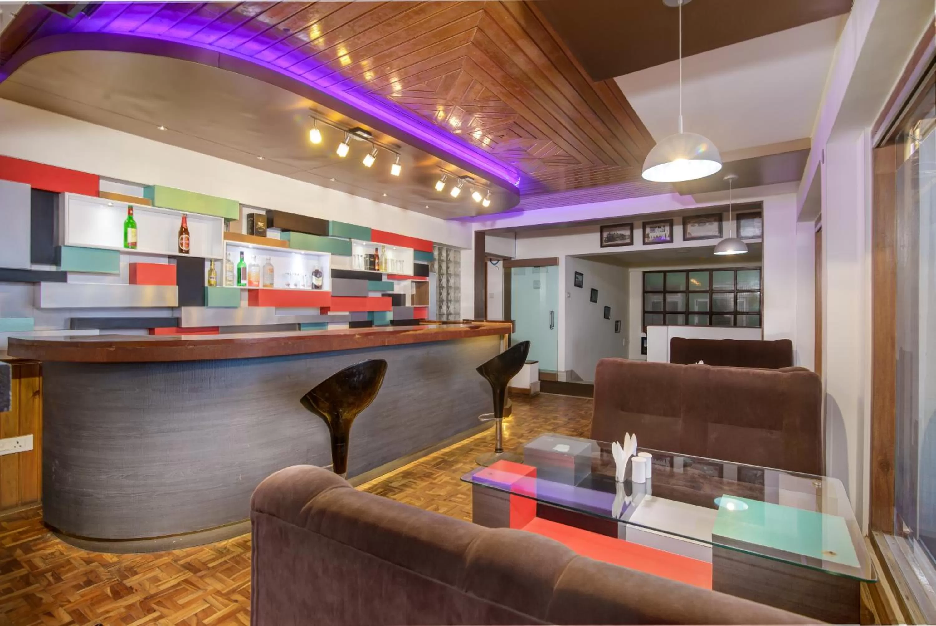 Lounge or bar, Lounge/Bar in Muscatel Yavachi - 400 Mts from MG Marg