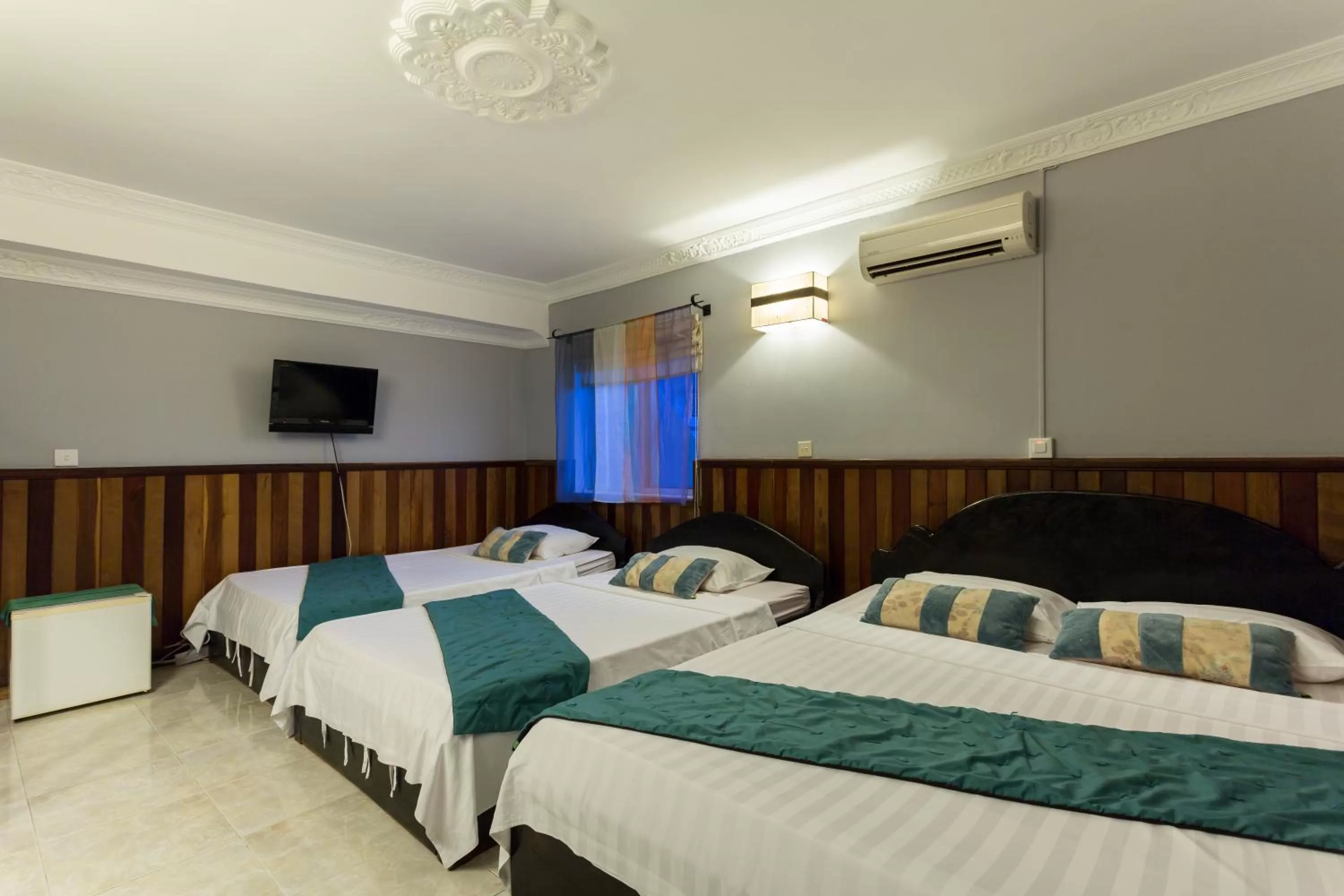 Bedroom, Bed in Le Tigre Villa