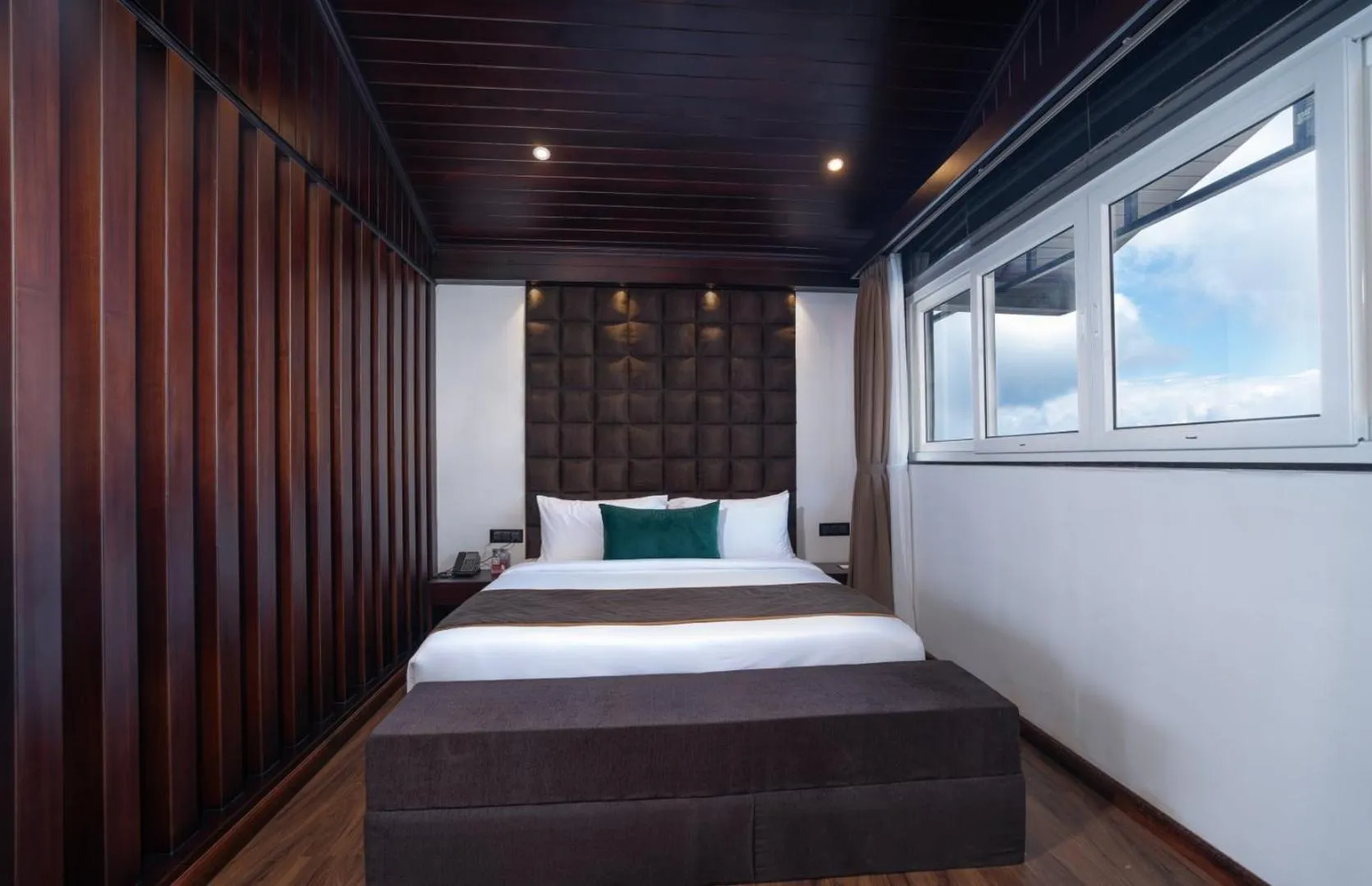 Bedroom, Bed in The West Gate Posada By Summit