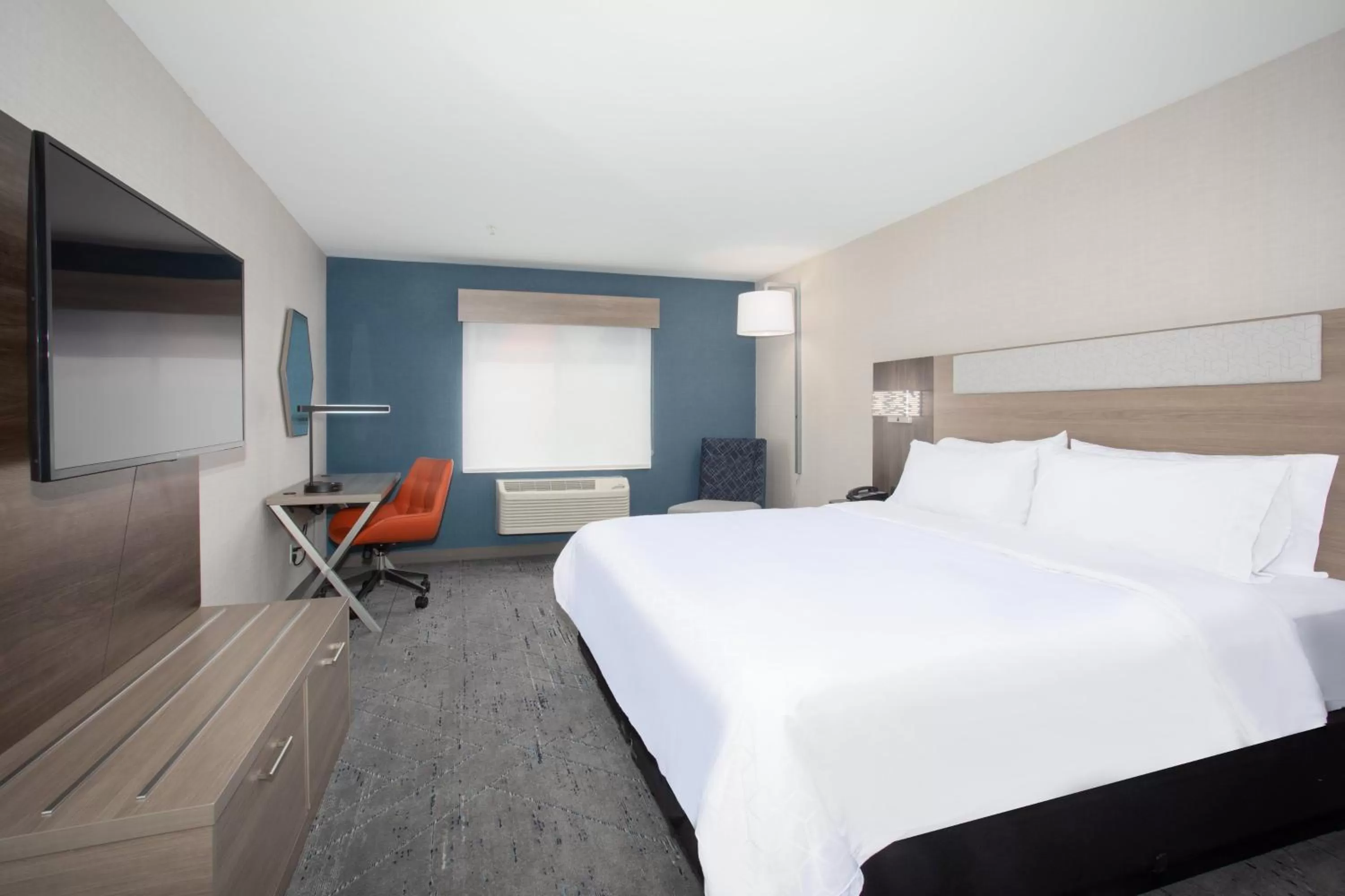 Photo of the whole room, Bed in Holiday Inn Express Hotel & Suites Grand Junction by IHG