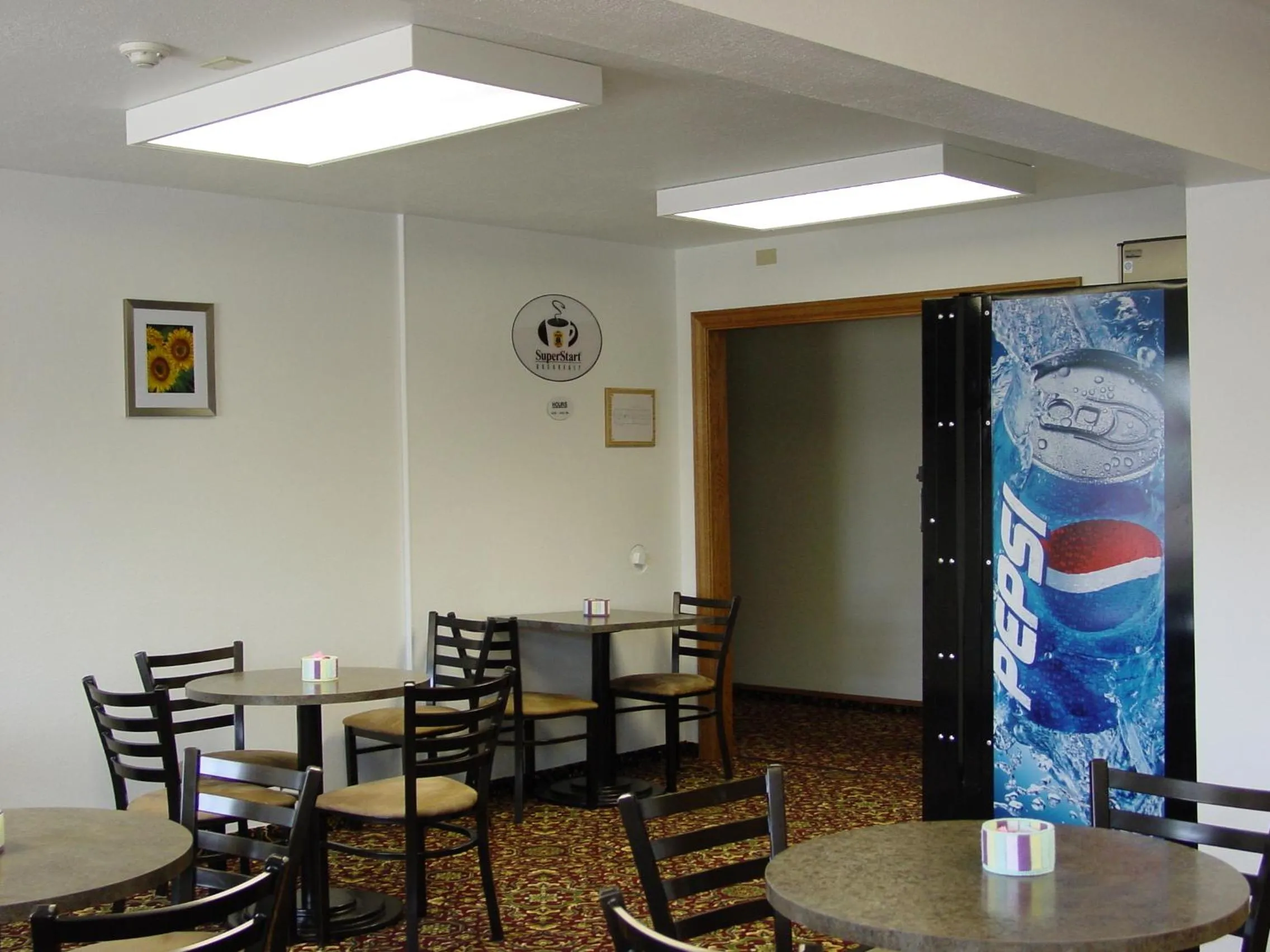 Banquet/Function facilities in Super 8 by Wyndham Manhattan KS