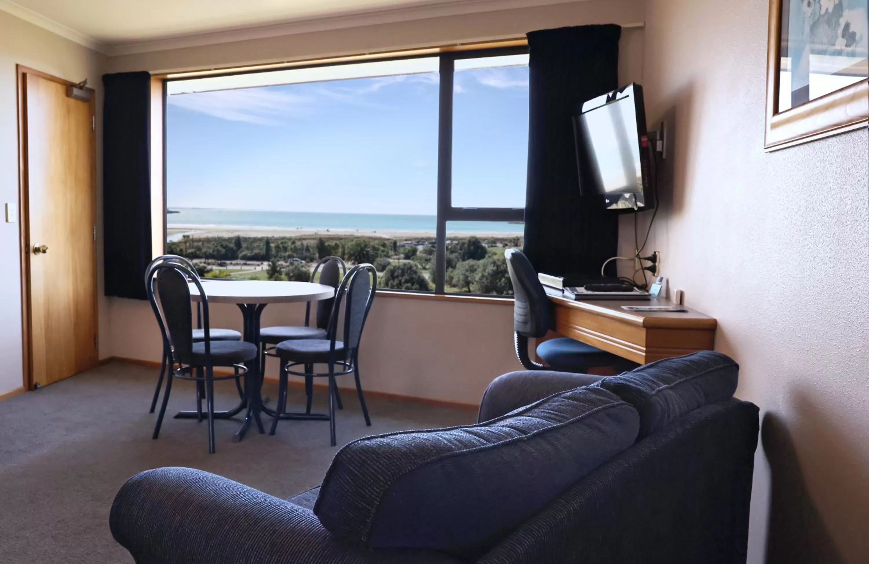 Baywatch Motor Lodge