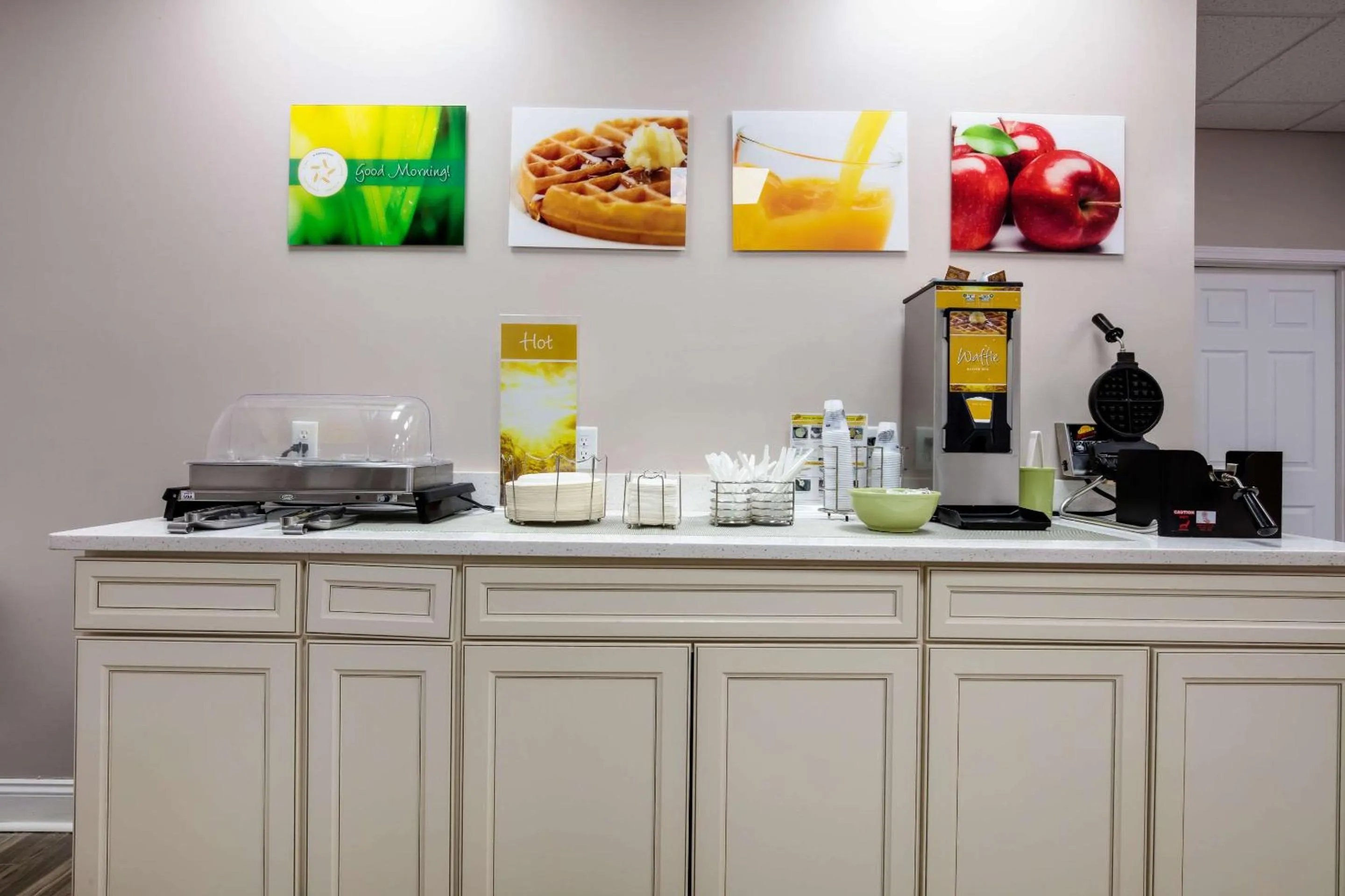 Restaurant/places to eat in Quality Inn Starkville near University