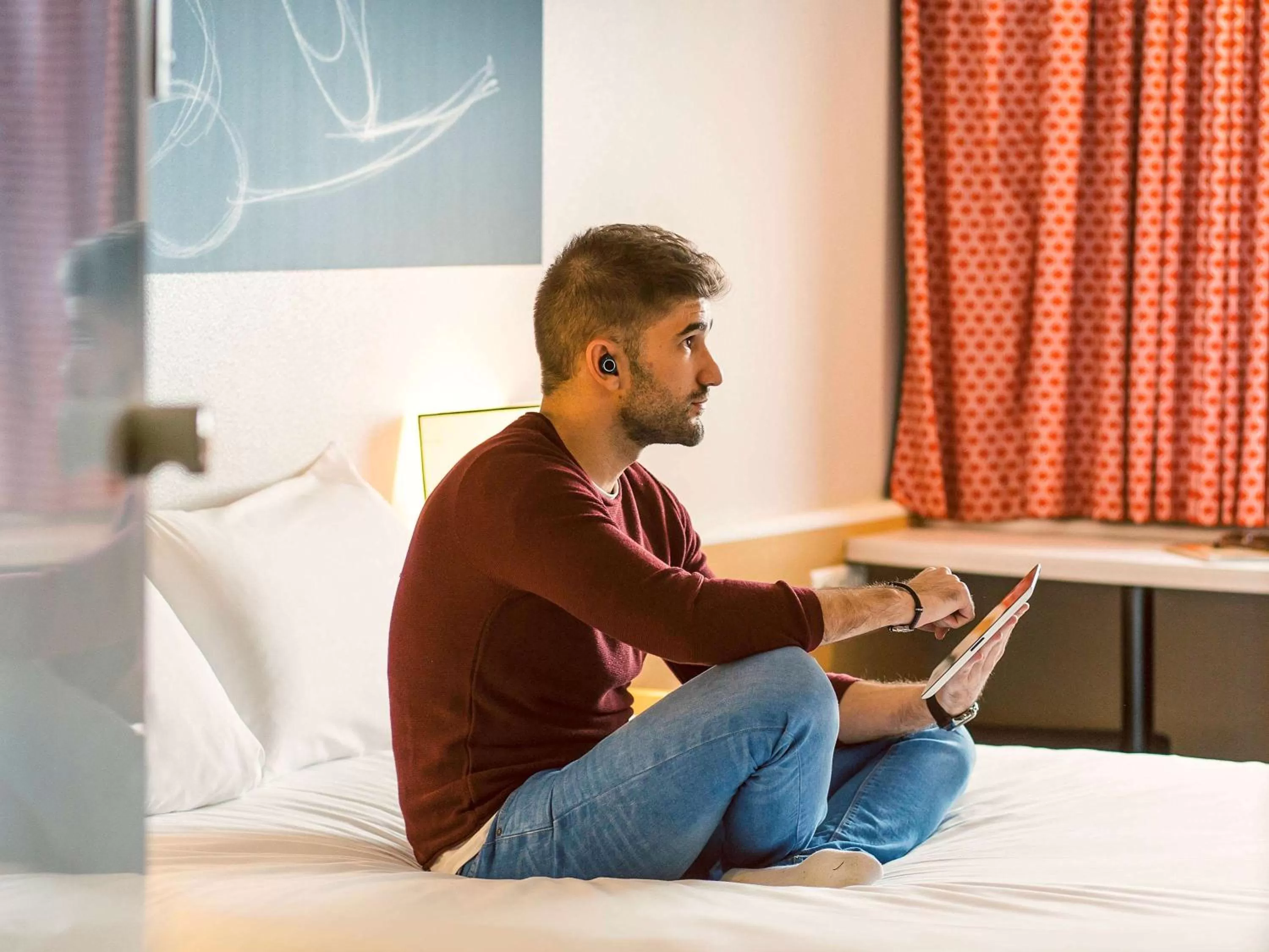 Photo of the whole room, Bed in Ibis Valencia Bonaire Aeropuerto