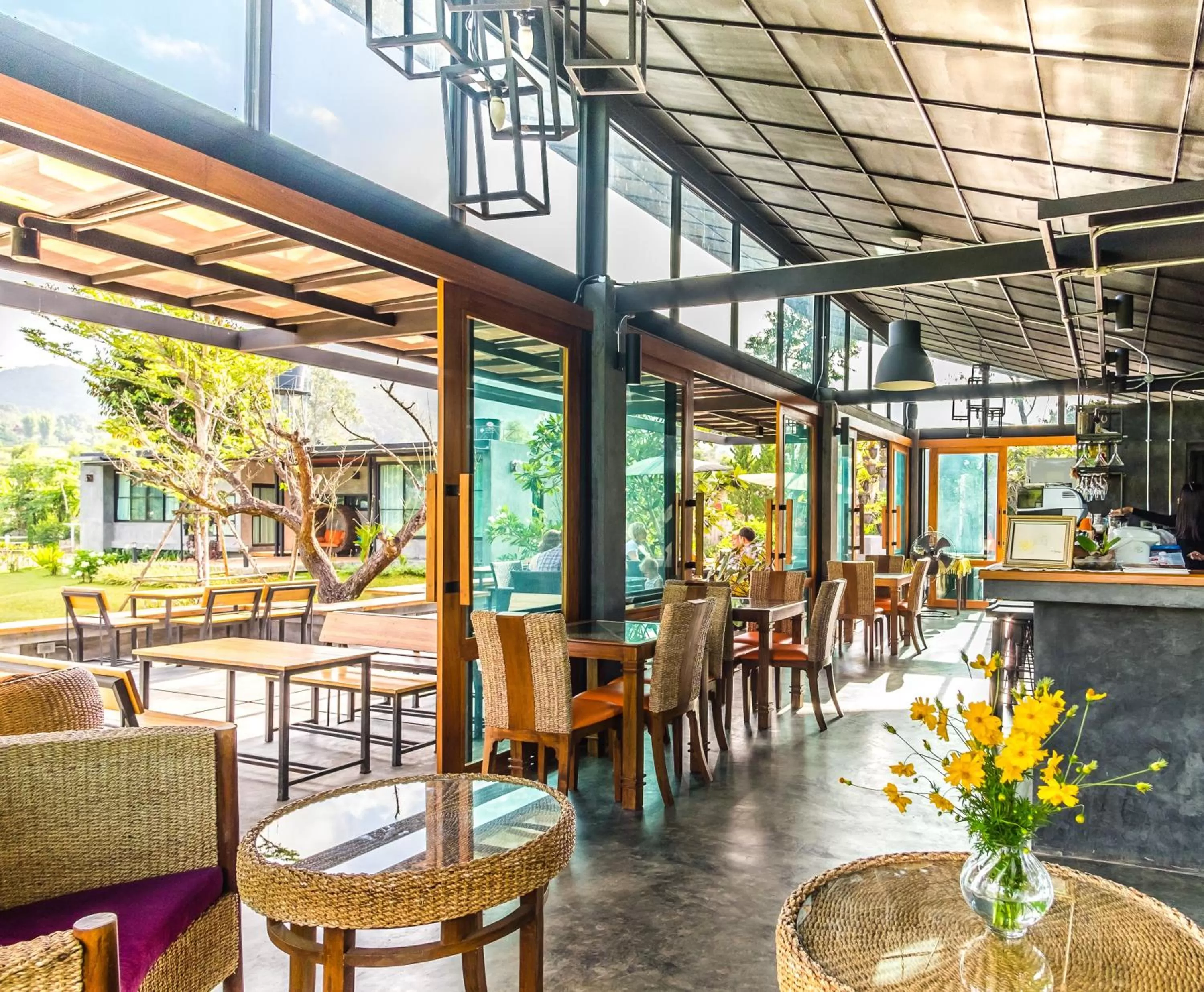 Restaurant/places to eat in Family House Zen Boutique Resort