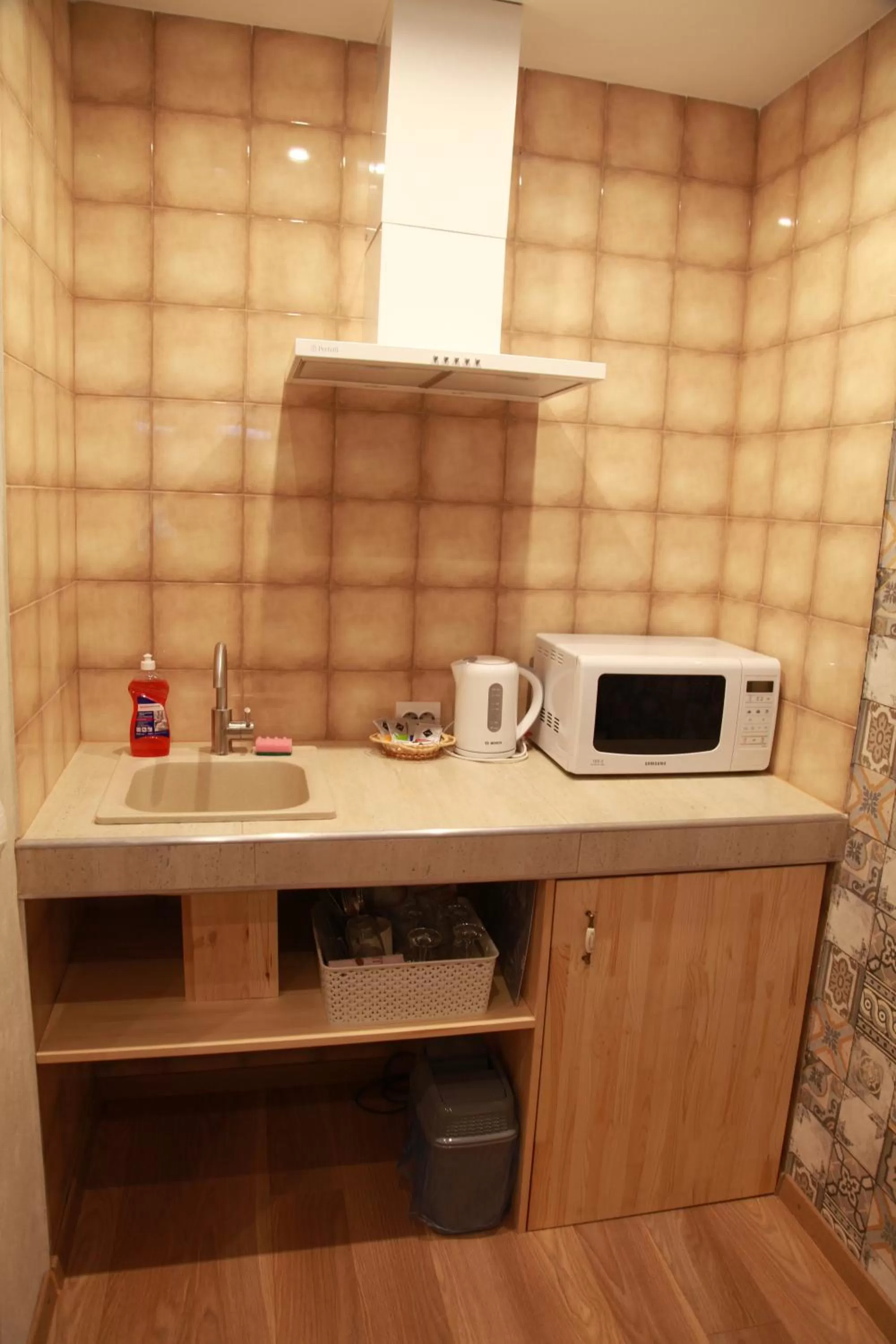 WINE & ROSE BOUTIQUE HOTEL