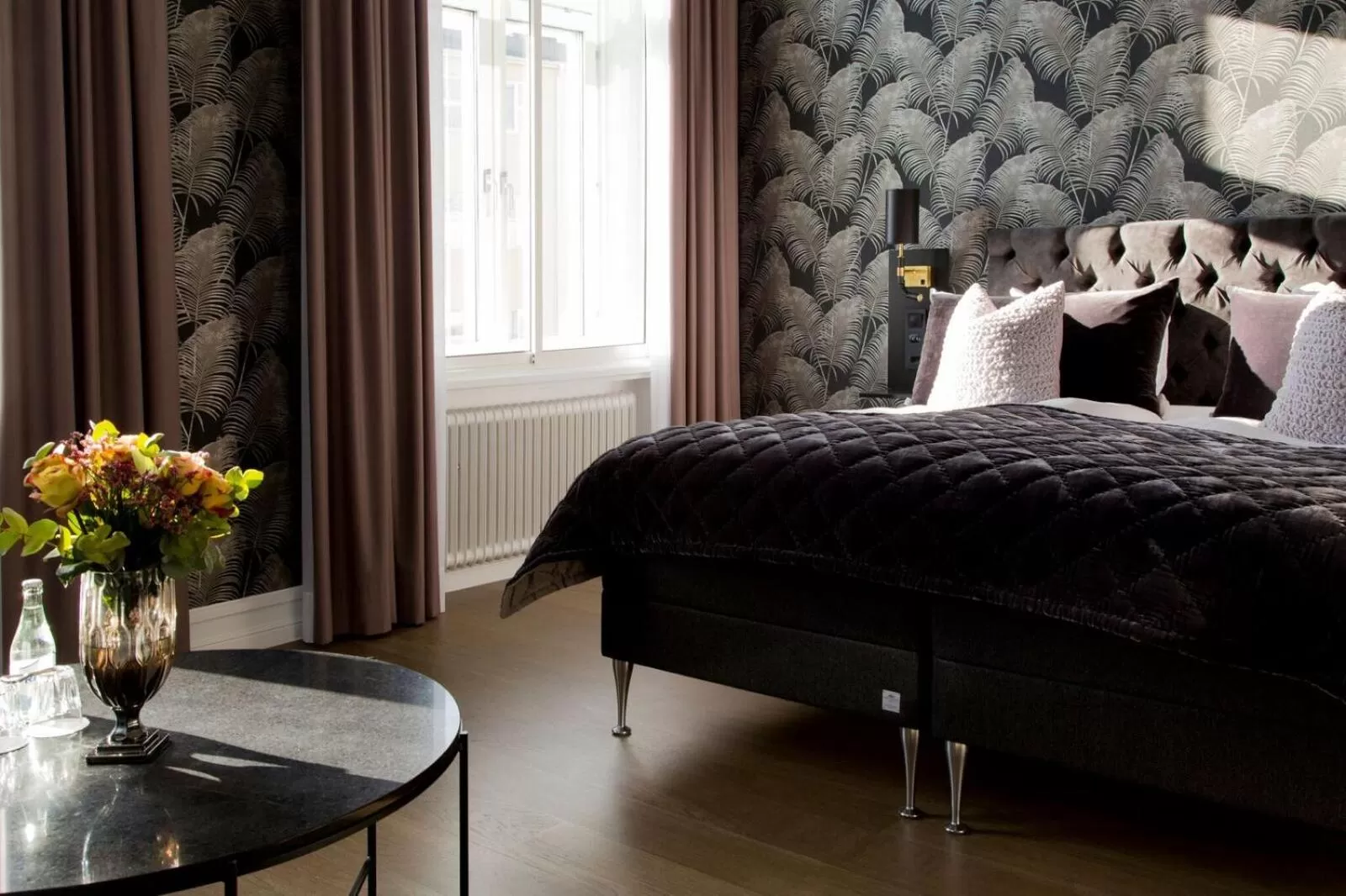 Bedroom, Bed in Continental du Sud