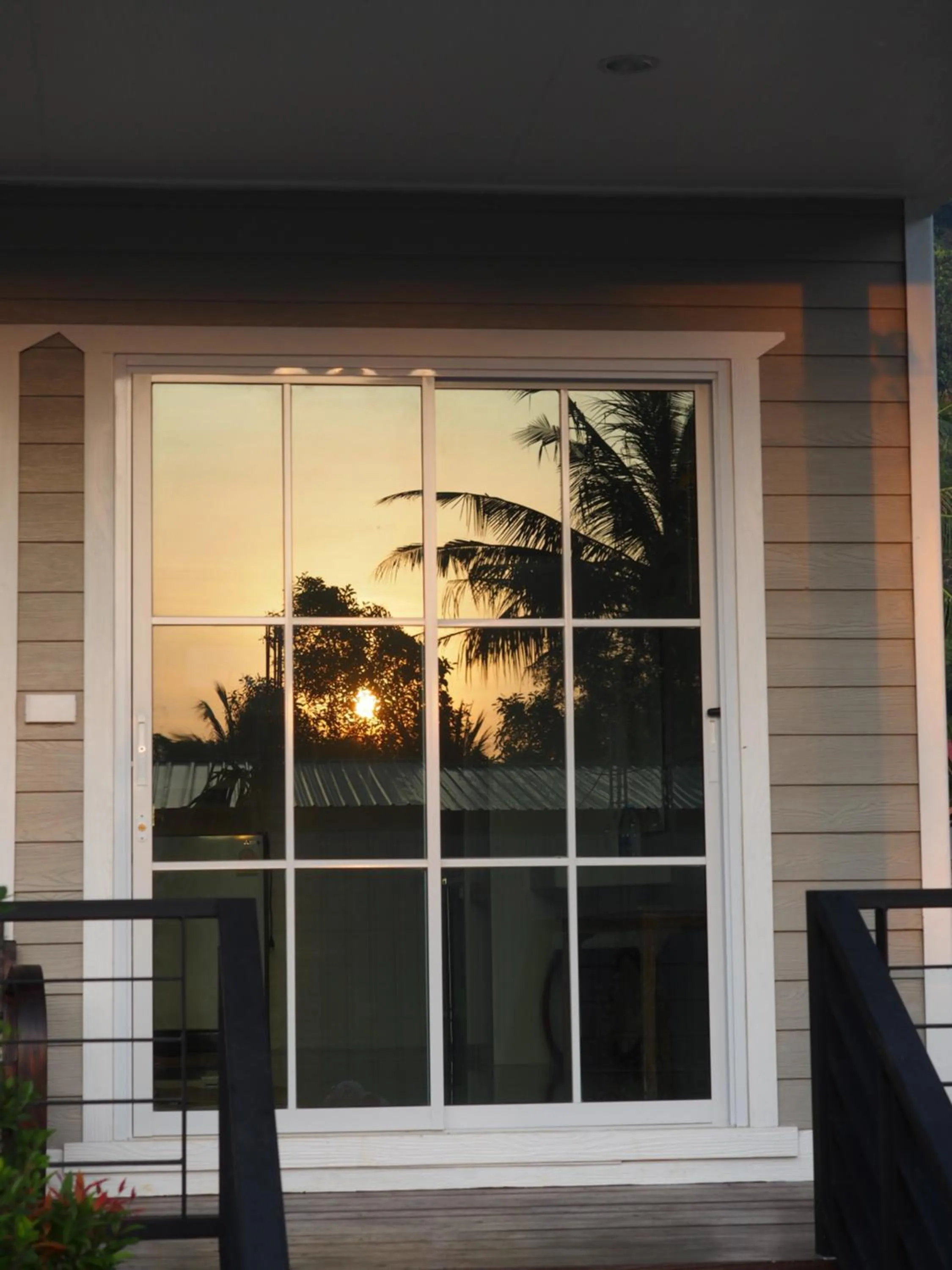 Facade/entrance in My Home Lantawadee Resort